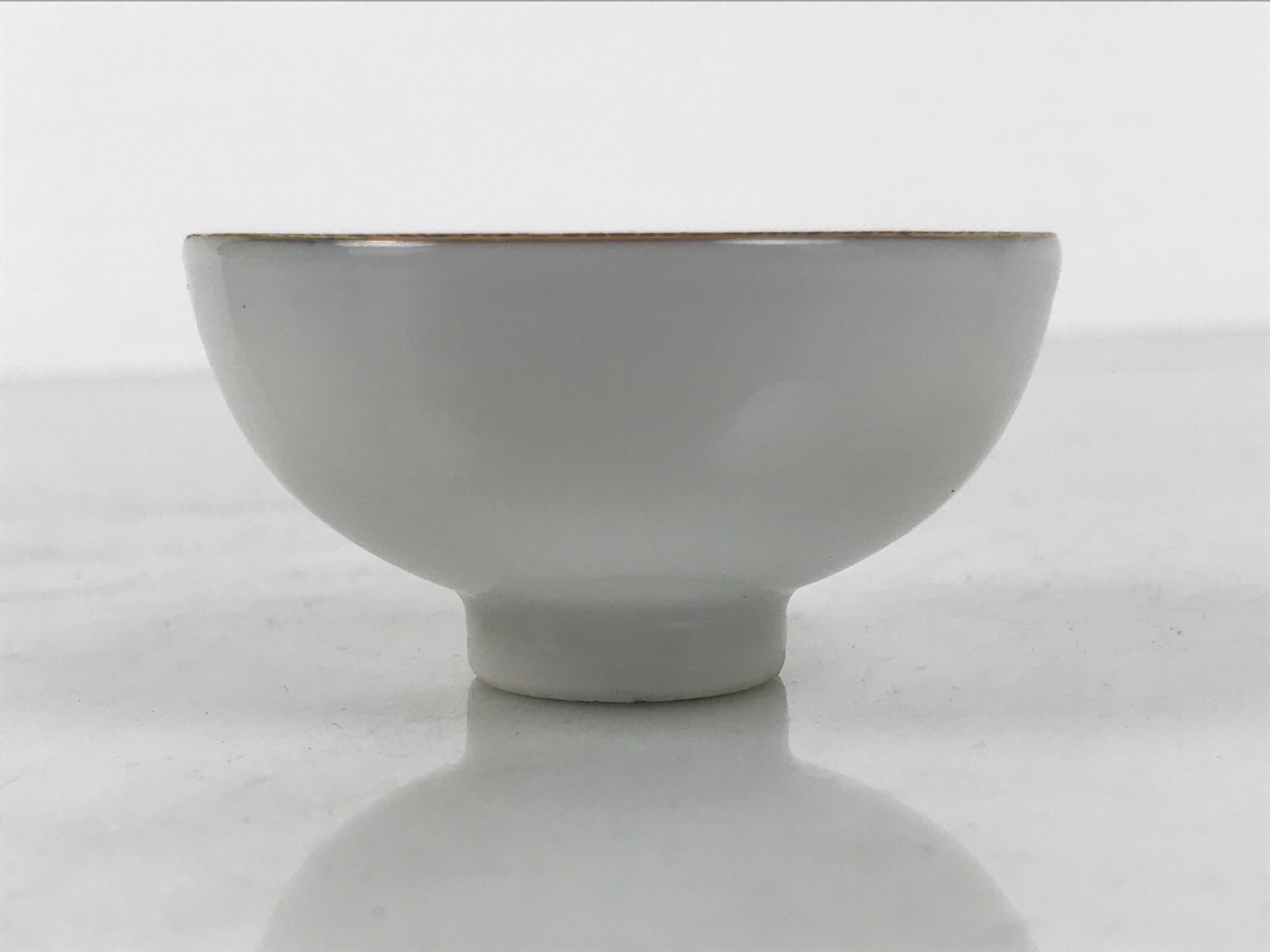 Japanese Kutani Imari Porcelain Sake Cup Vtg Tsubomi Ochoko Court Carriage G324