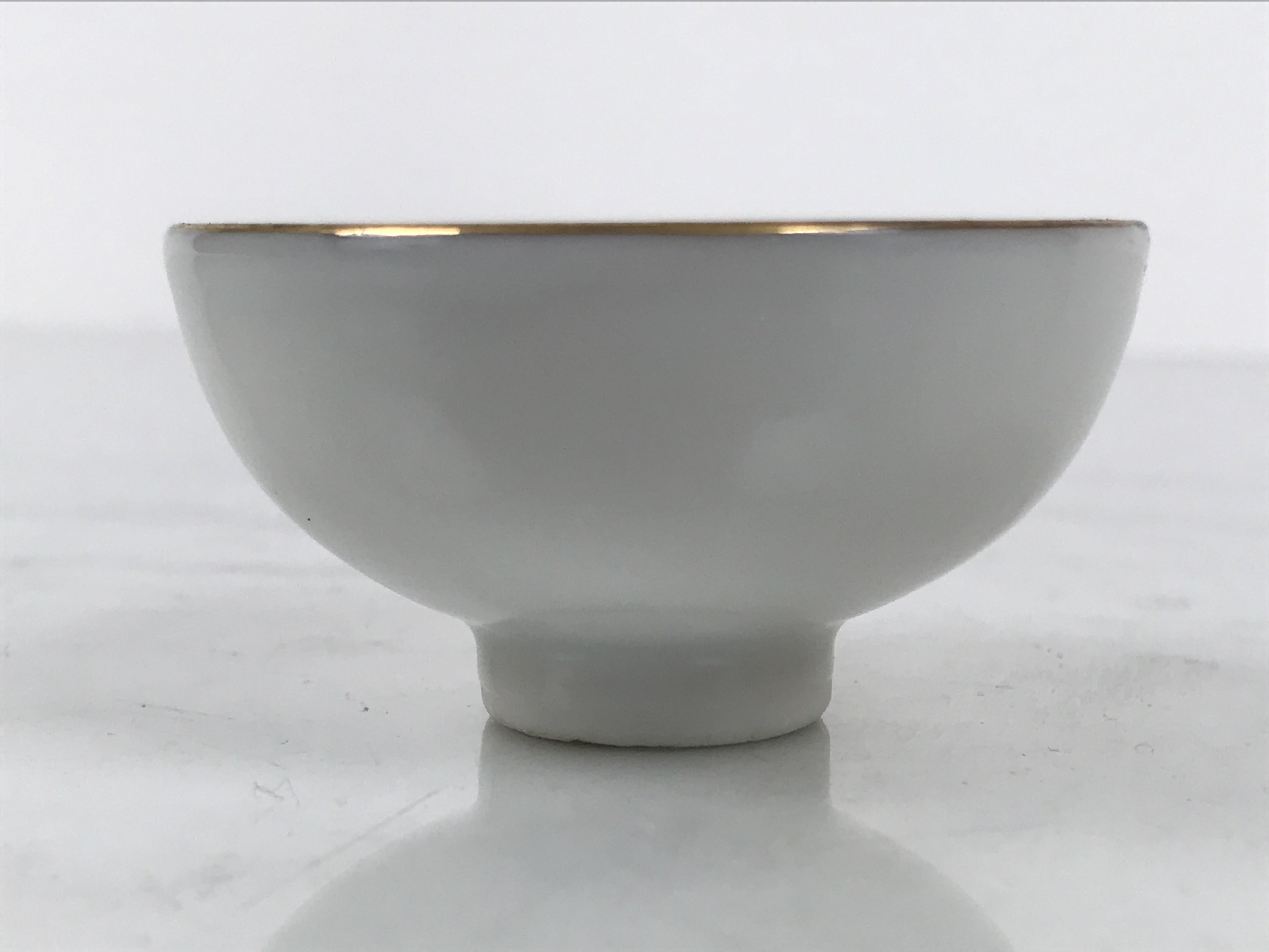 Japanese Kutani Imari Porcelain Sake Cup Vtg Tsubomi Ochoko Court Carriage G324