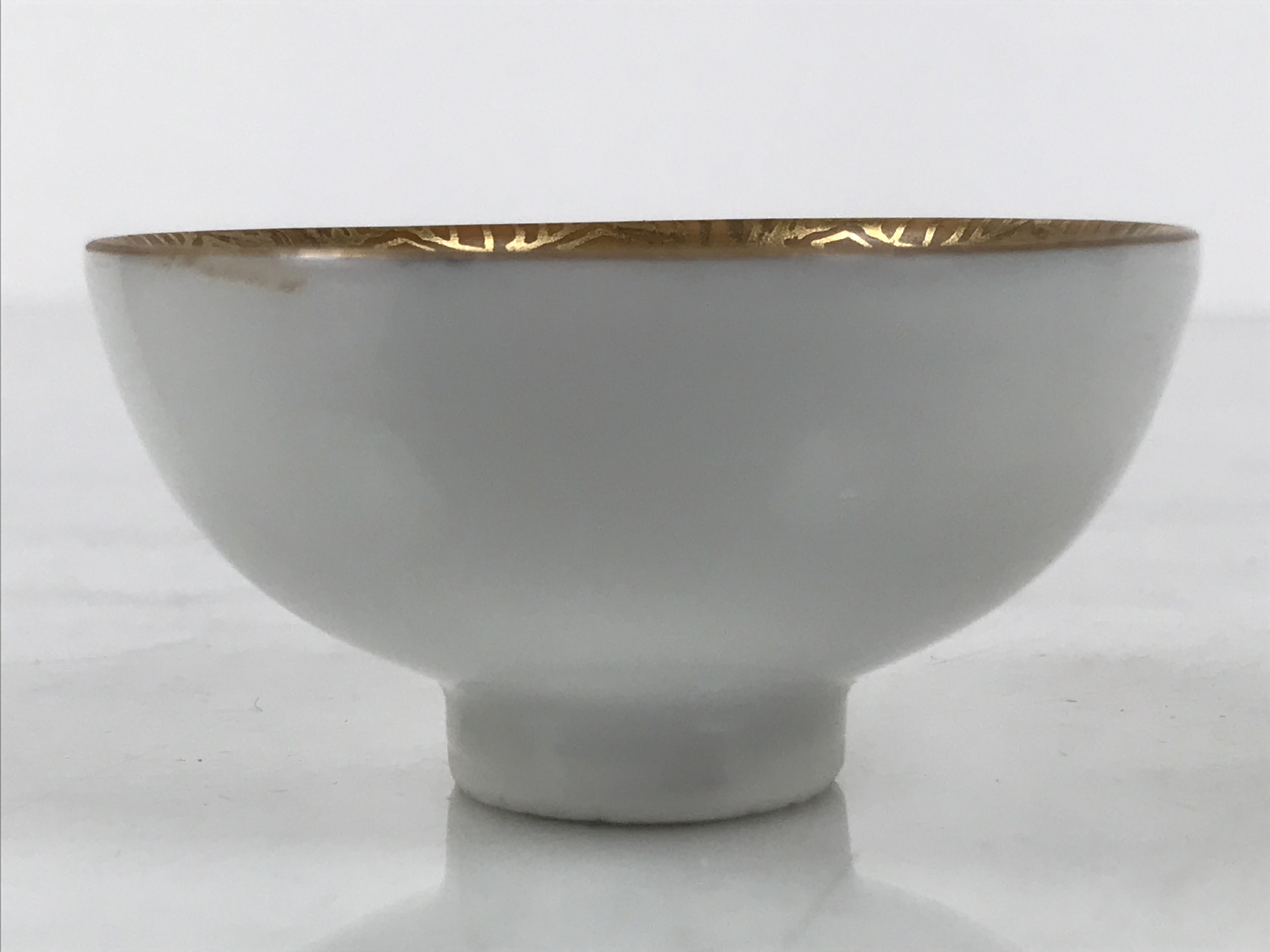 Japanese Kutani Imari Porcelain Sake Cup Vtg Tsubomi Ochoko Court Carriage G325
