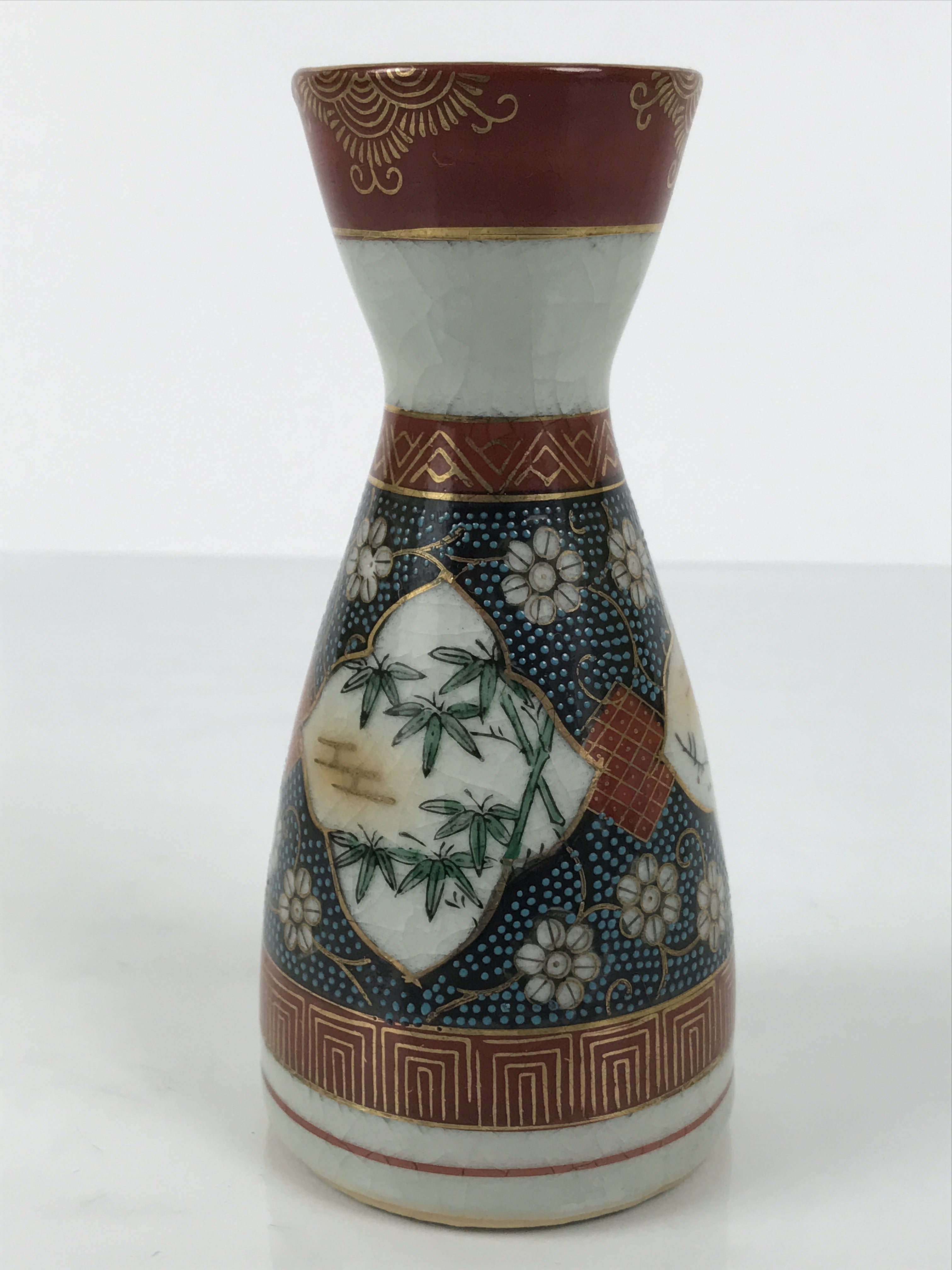Japanese Sake Bottle (Tokkuri) | chidorivintage.com