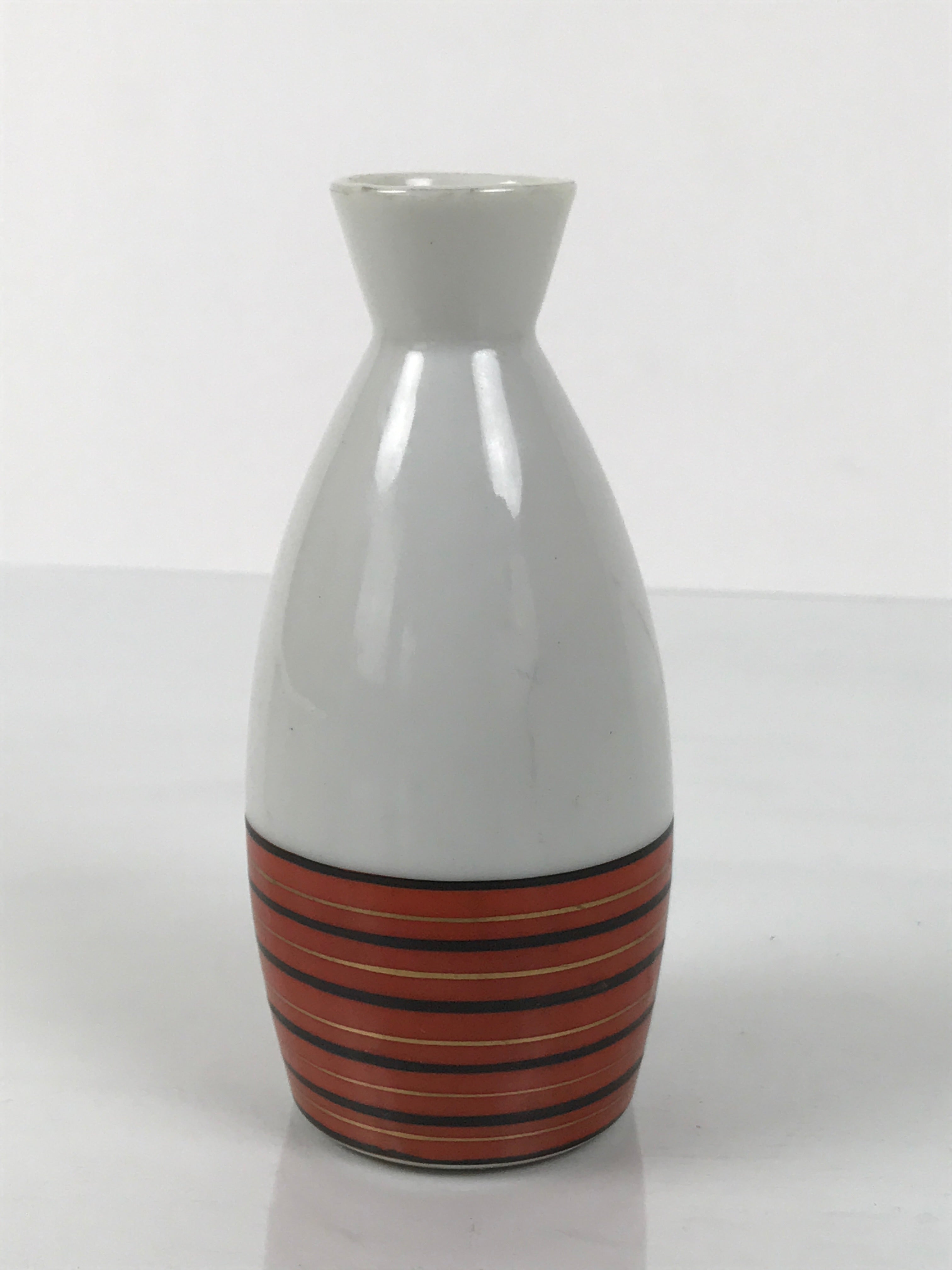 Japanese Kutani Porcelain Sake Bottle Tokkuri Vtg White Red Gold Lines TS843