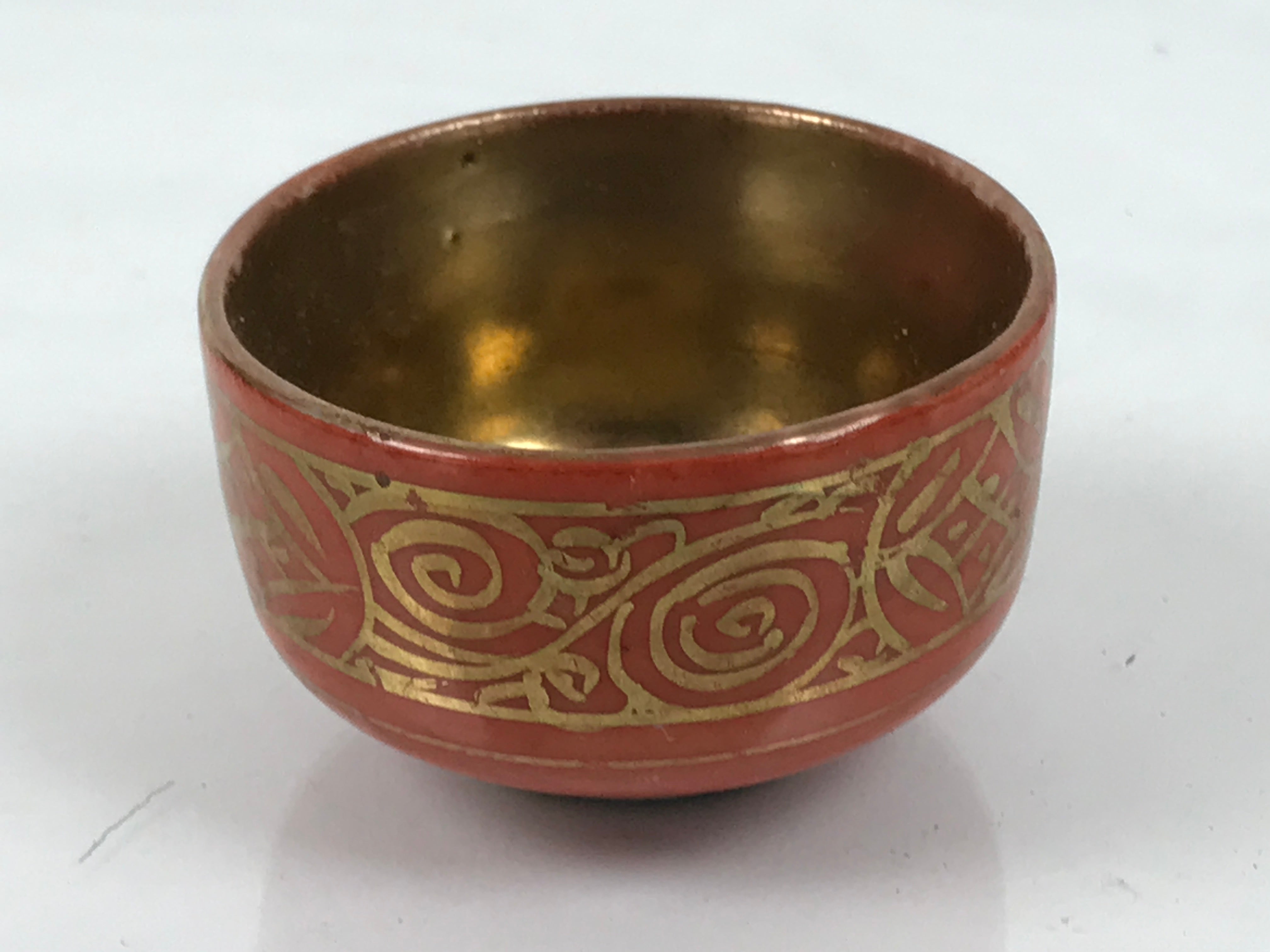 Japanese Kutani Porcelain Sake Cup Vtg Tsubomi Ochoko Red Gold Shippo G299