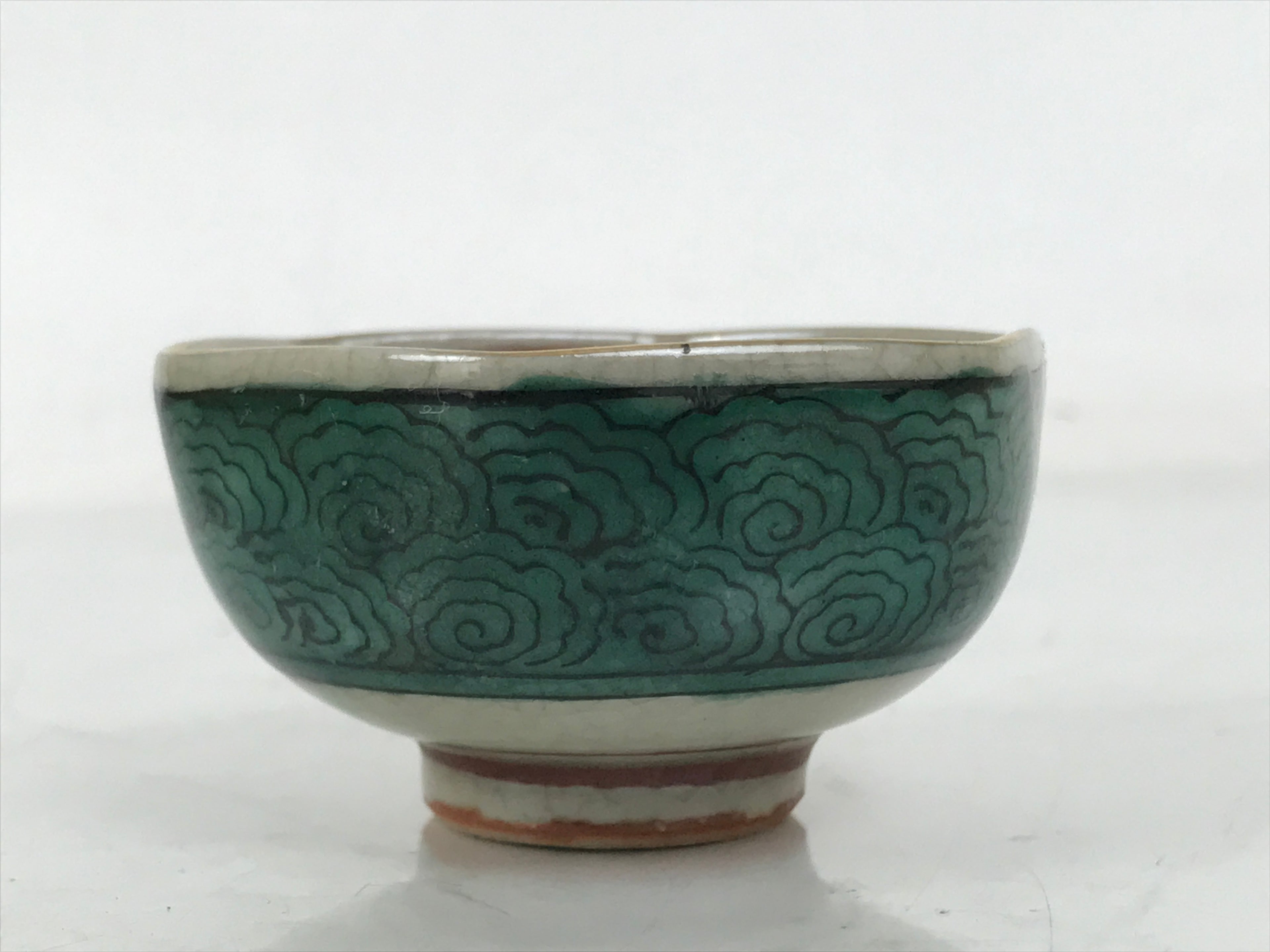 Japanese Kutani Ware Porcelain Sake Cup Vtg Ochoko Hexagon Gold Pine Tree G279