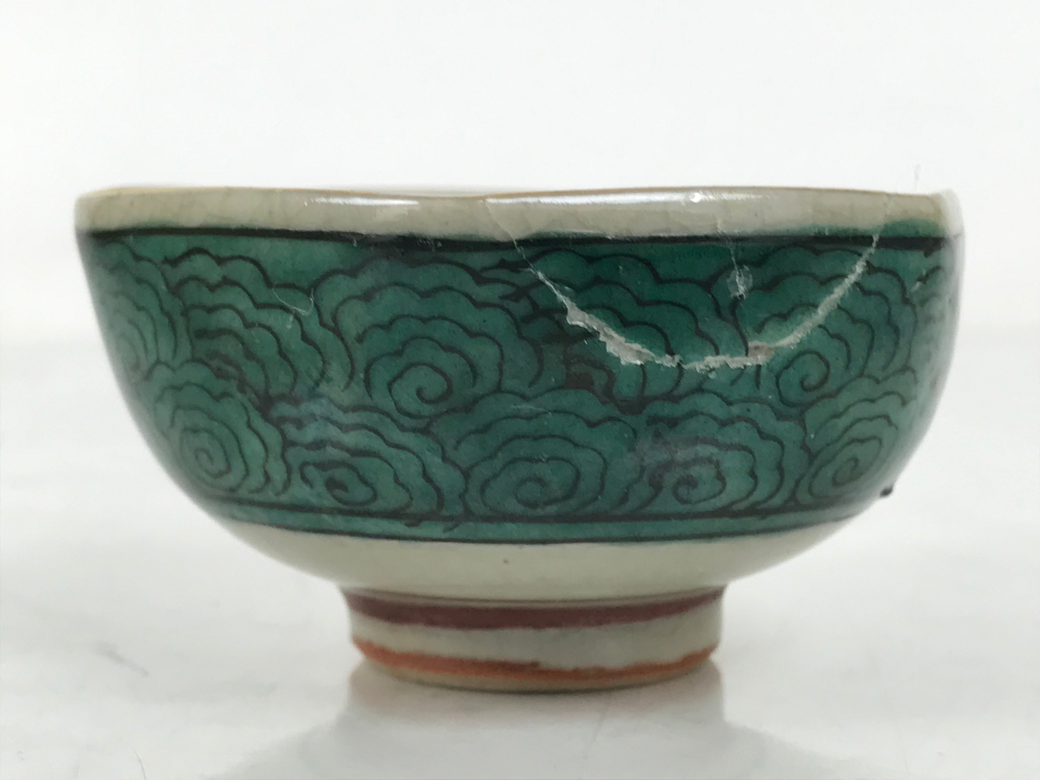 Japanese Kutani Ware Porcelain Sake Cup Vtg Ochoko Hexagon Gold Pine Tree G279