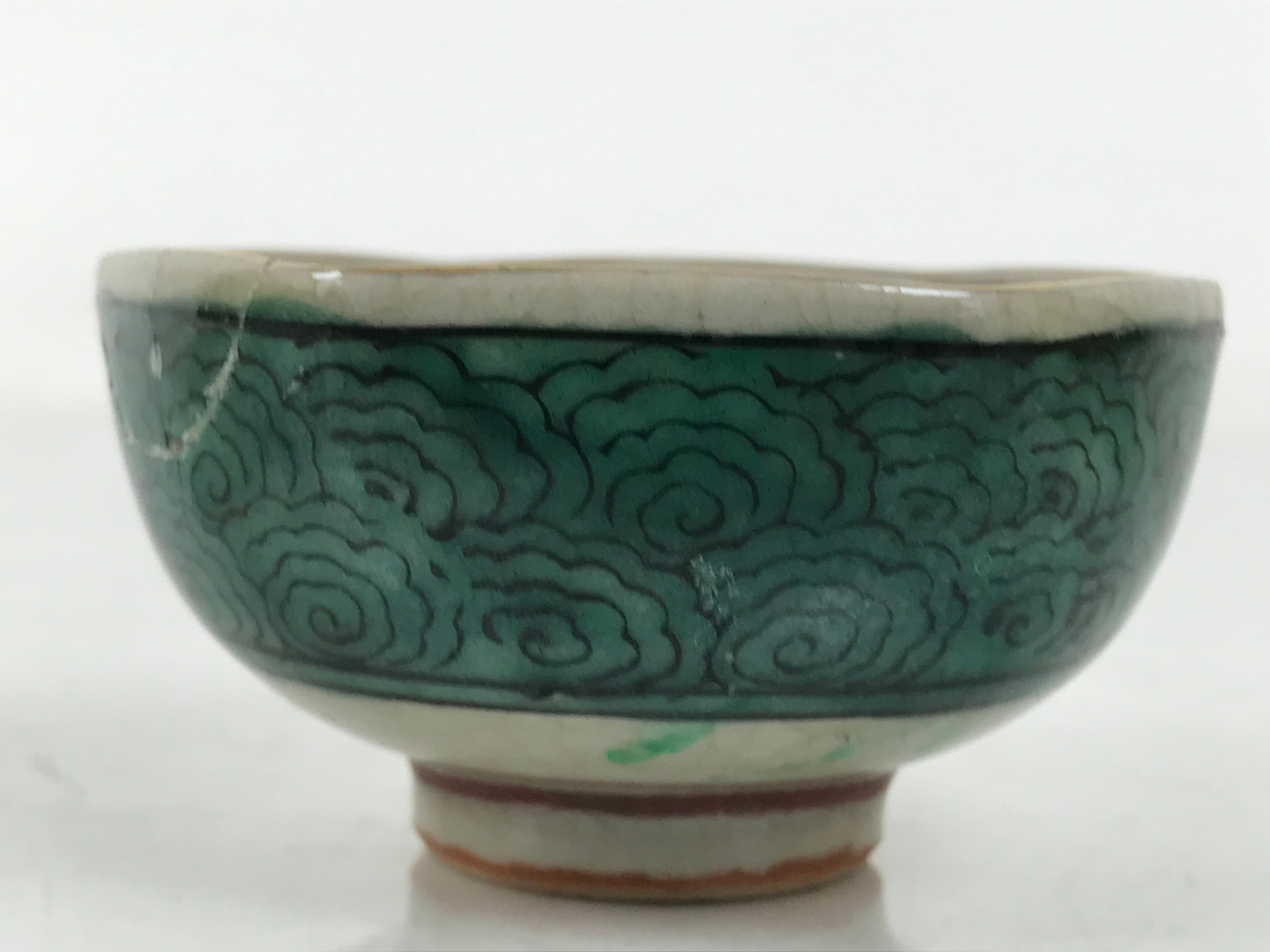 Japanese Kutani Ware Porcelain Sake Cup Vtg Ochoko Hexagon Gold Pine Tree G279