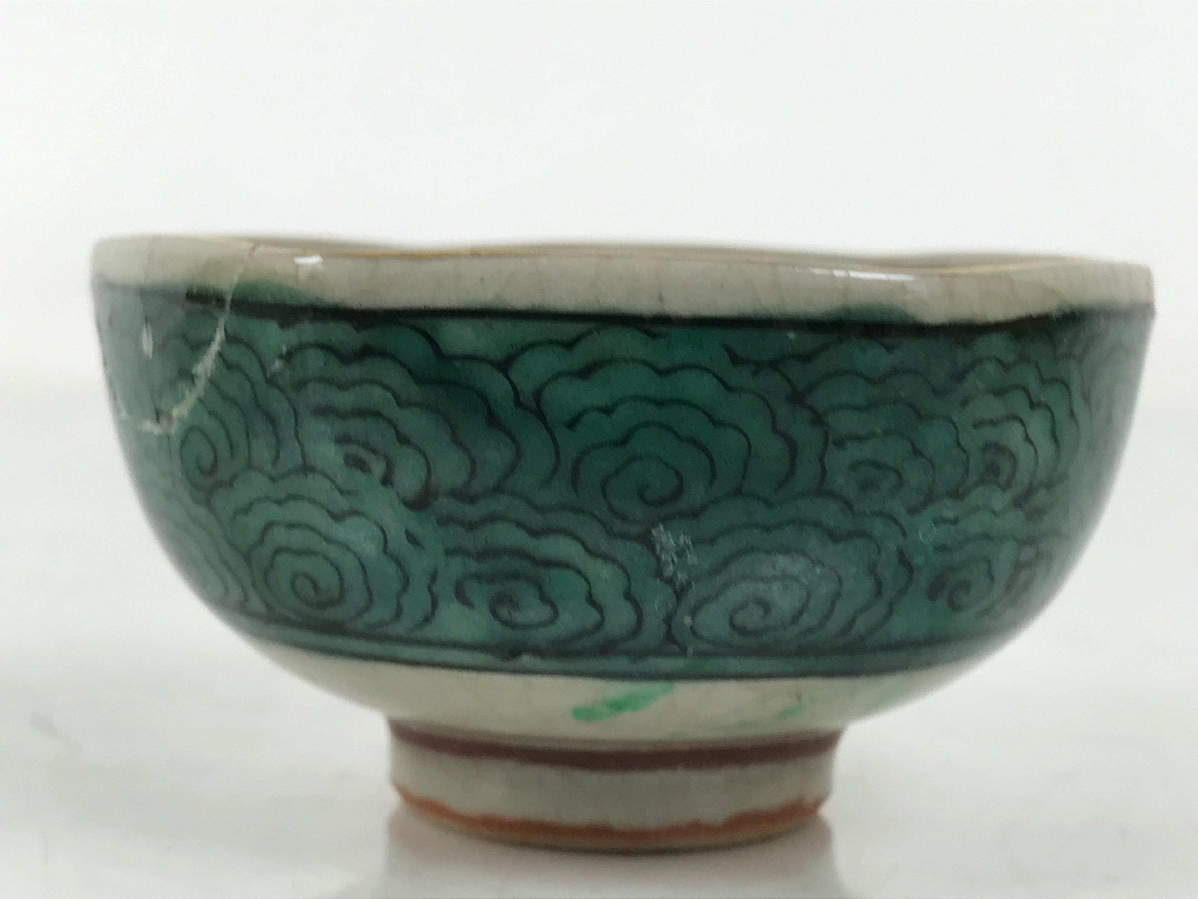 Japanese Kutani Ware Porcelain Sake Cup Vtg Ochoko Hexagon Gold Pine Tree G279