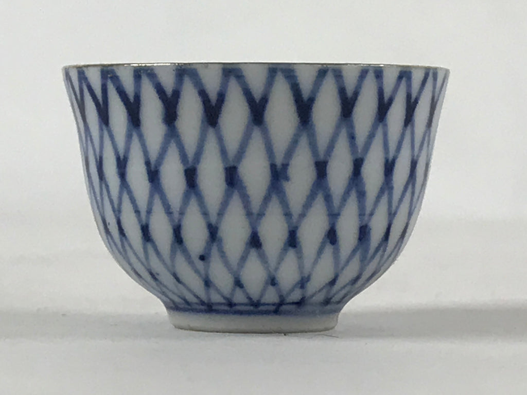 Japanese Kutani Ware Porcelain Sake Cup Vtg Tsubomi Ochoko Blue Grid Red G106
