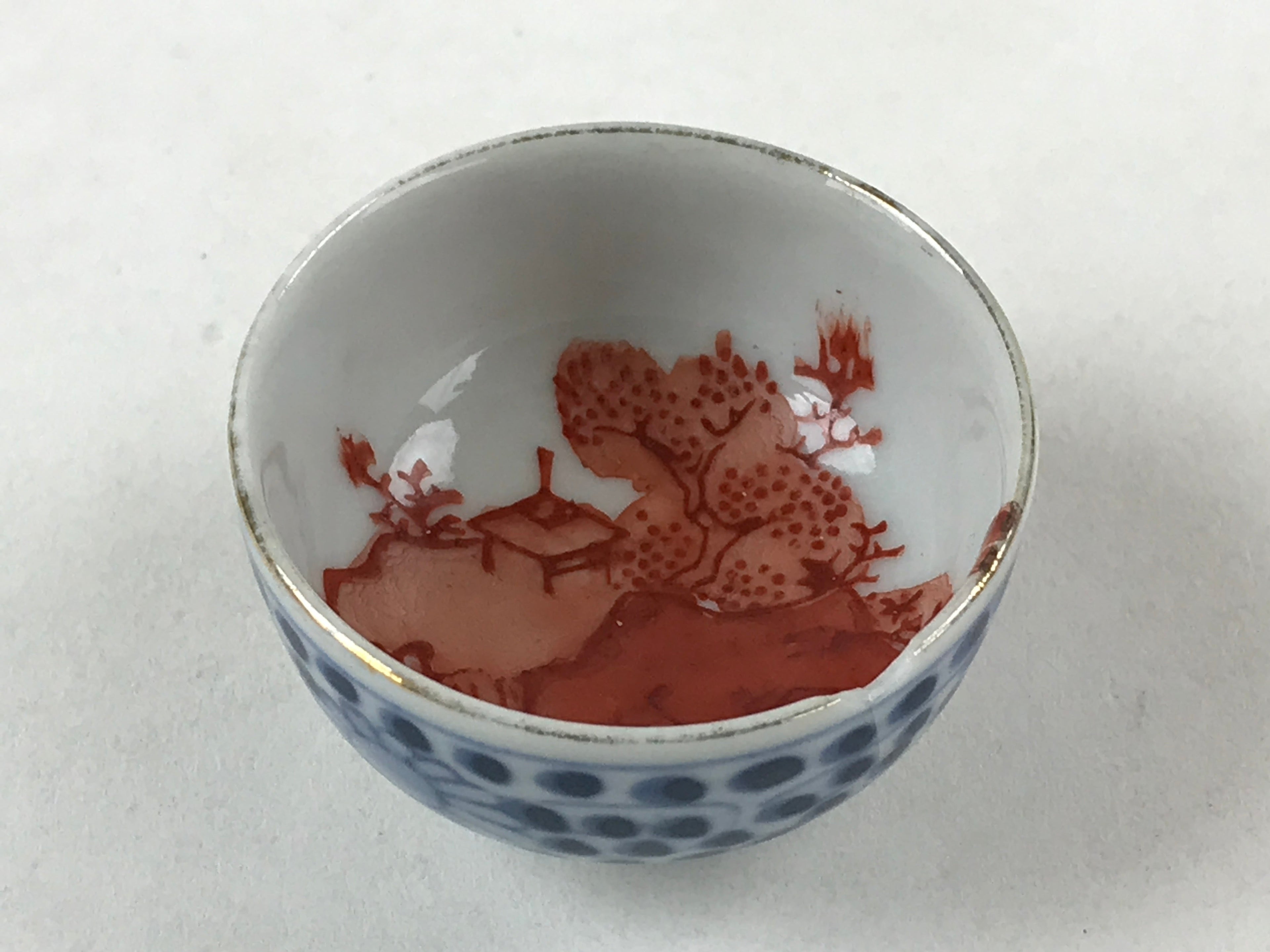 Japanese Kutani Ware Porcelain Sake Cup Vtg Tsubomi Ochoko Red Temple Blue G107