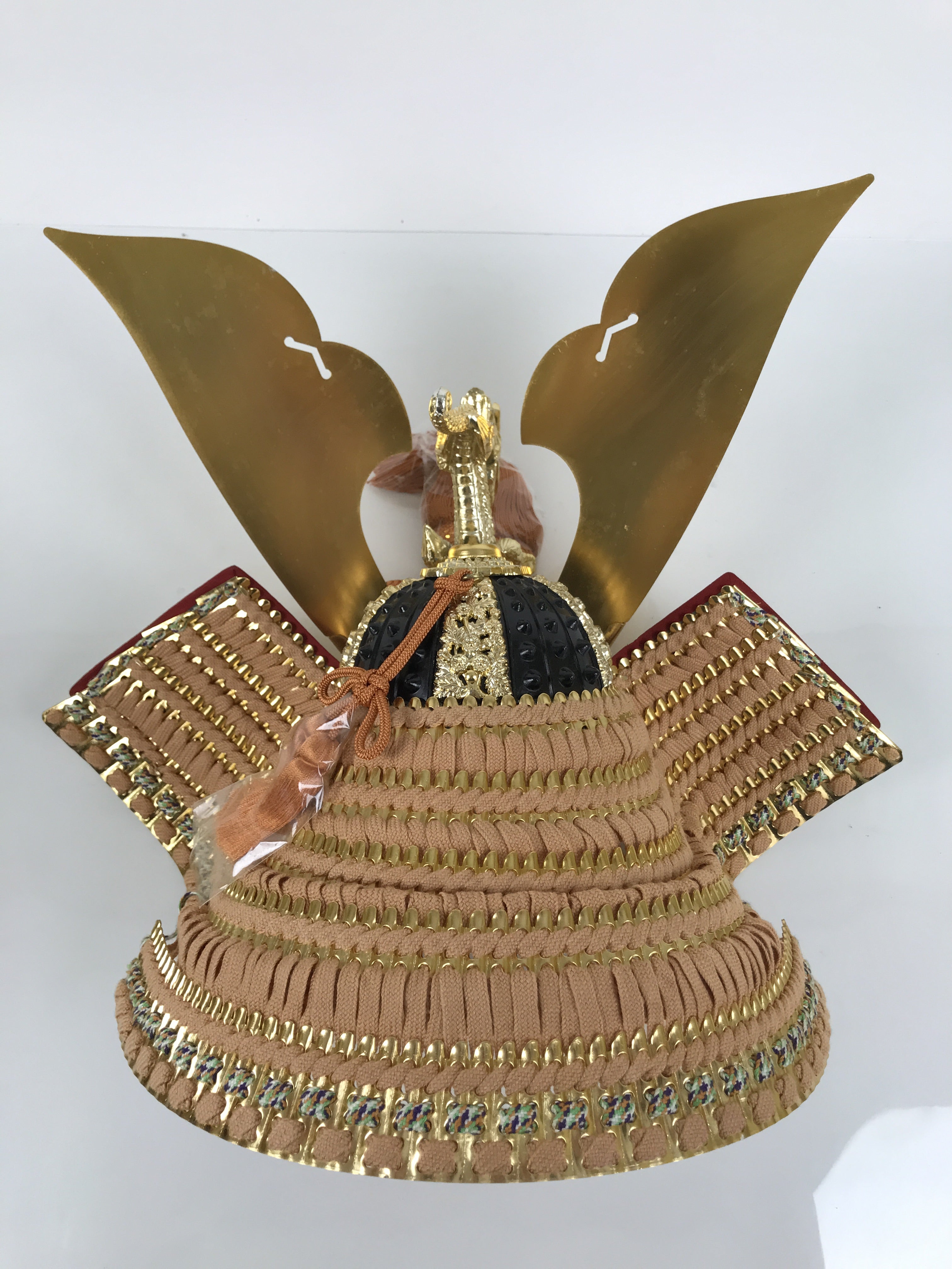 Japanese Lacquer Wood Boxed Kabuto Samurai Helmet Vtg Display Gold