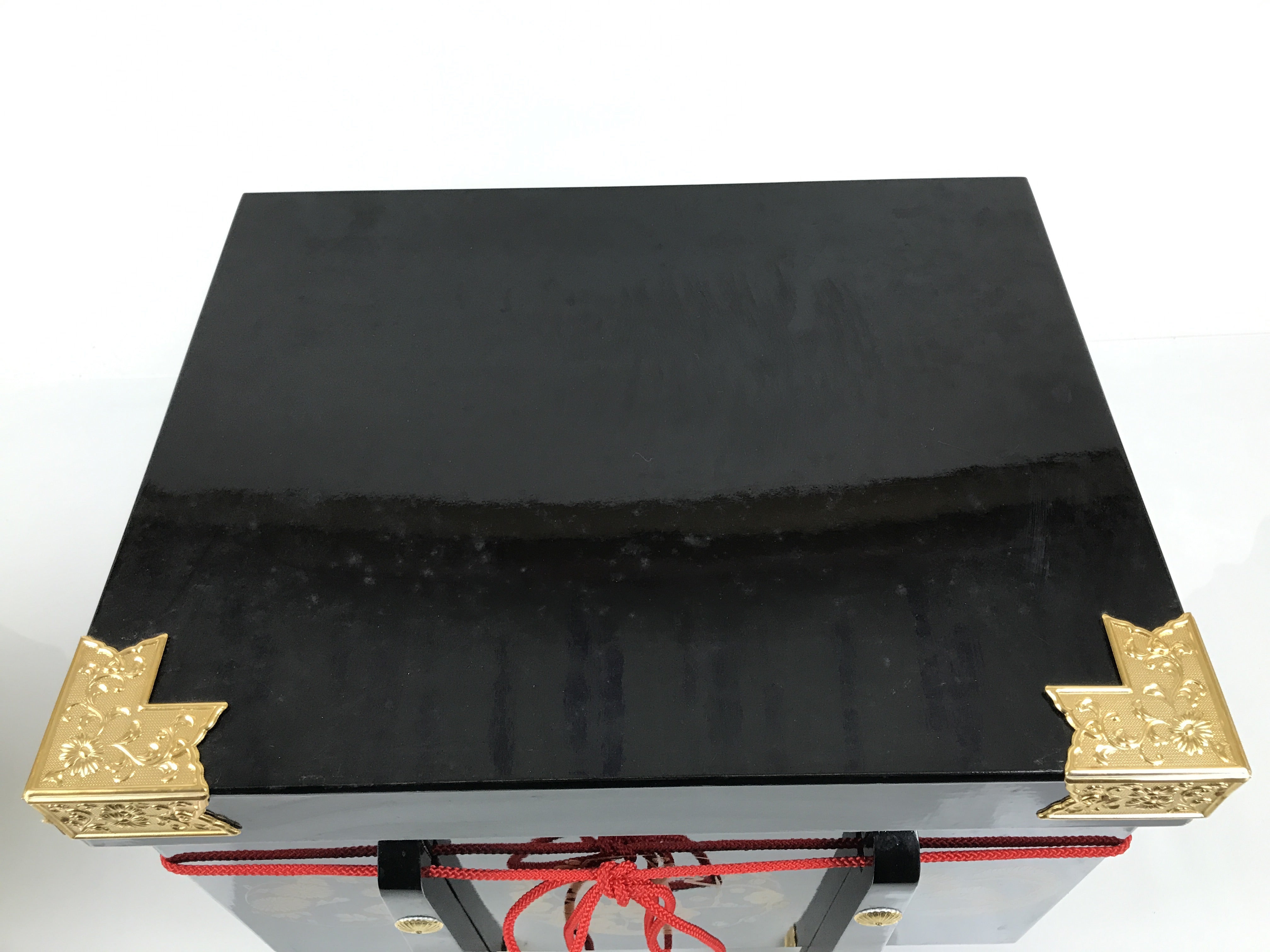 Japanese Lacquer Wood Boxed Kabuto Samurai Helmet Vtg Display Gold