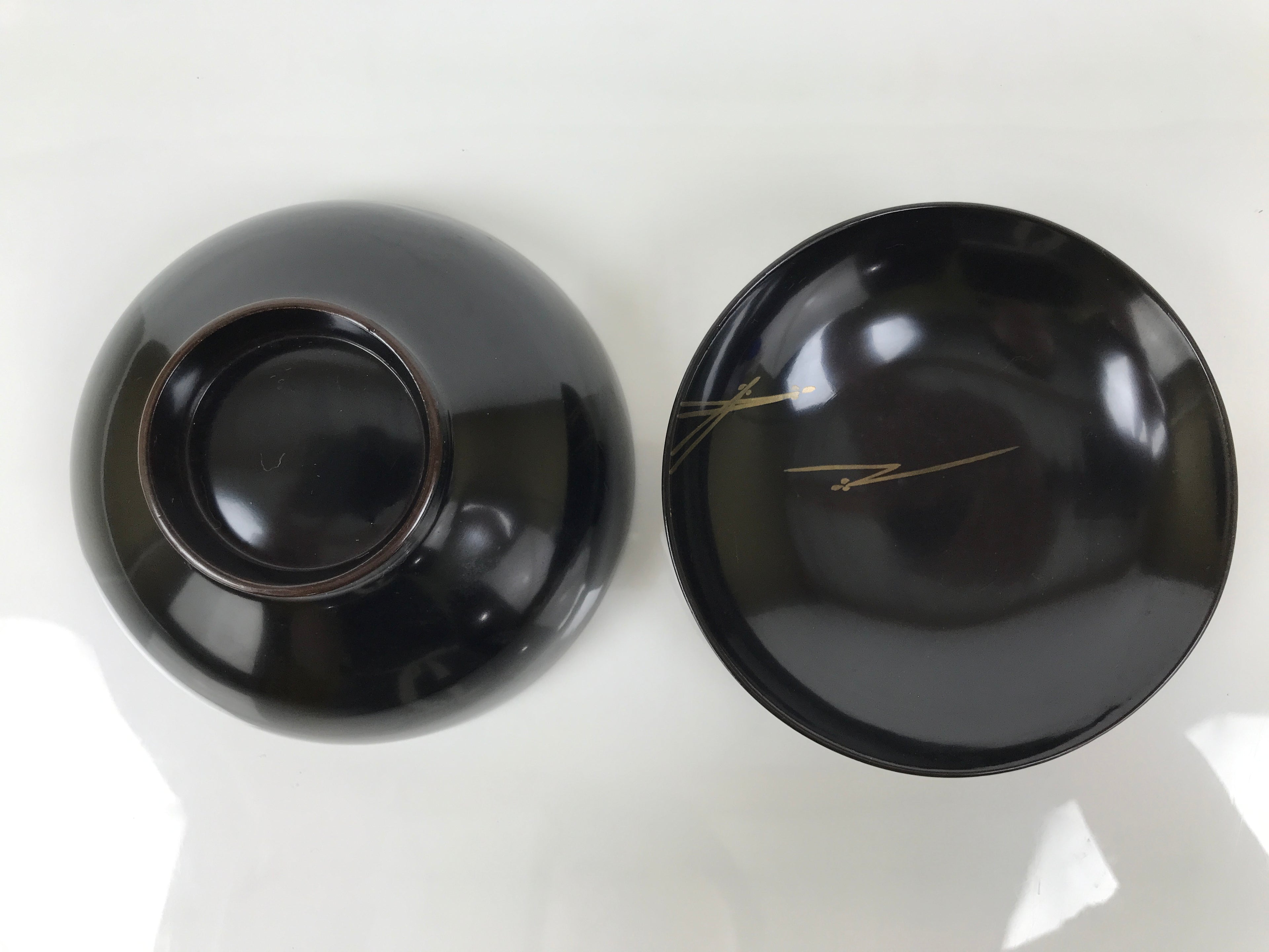 Japanese Lacquer Wood Lidded Bowl Owan Vtg Makie Black Gold Pinecone Needle LB17
