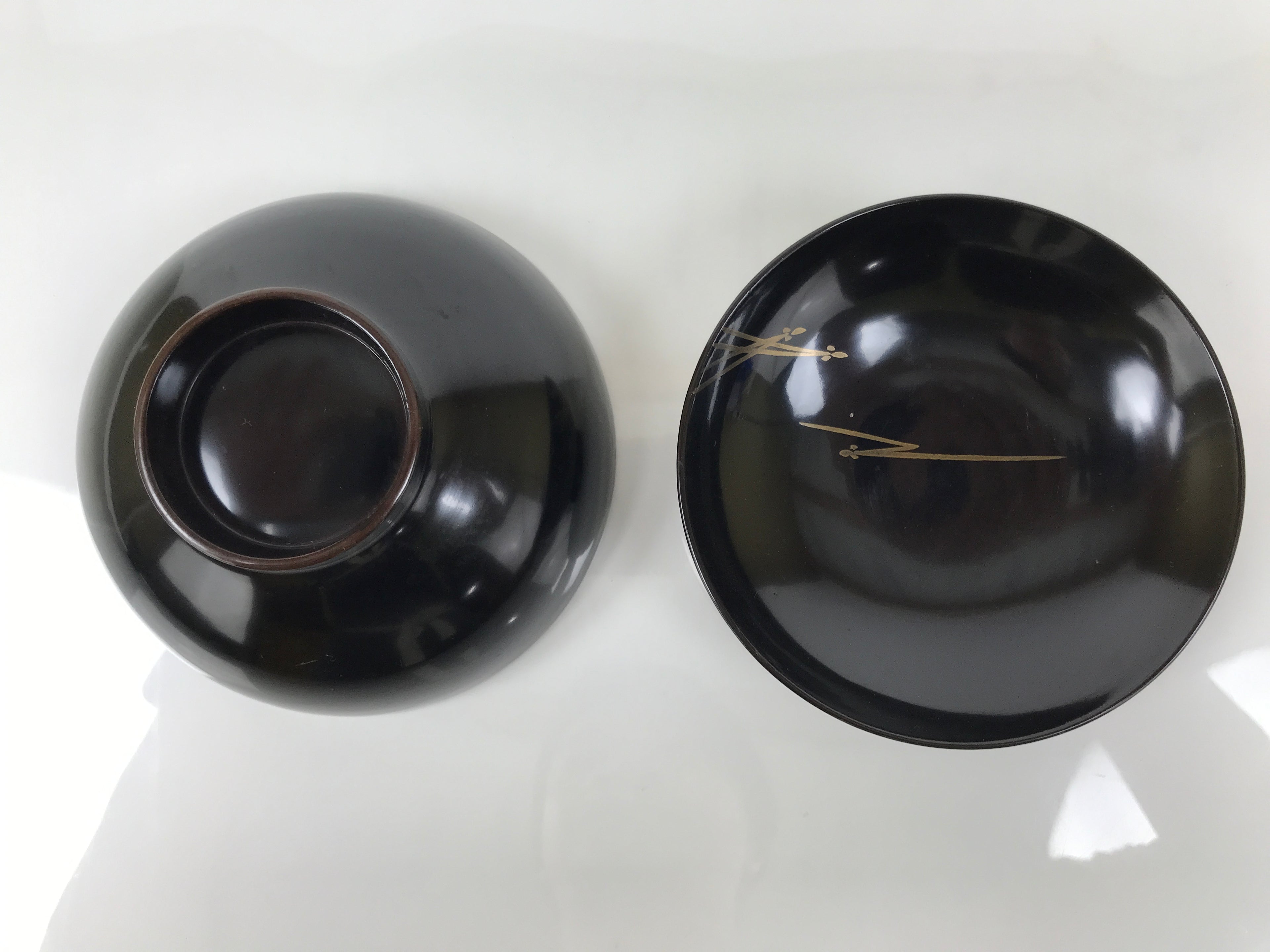 Japanese Lacquer Wood Lidded Bowl Owan Vtg Makie Black Gold Pinecone Needle LB17