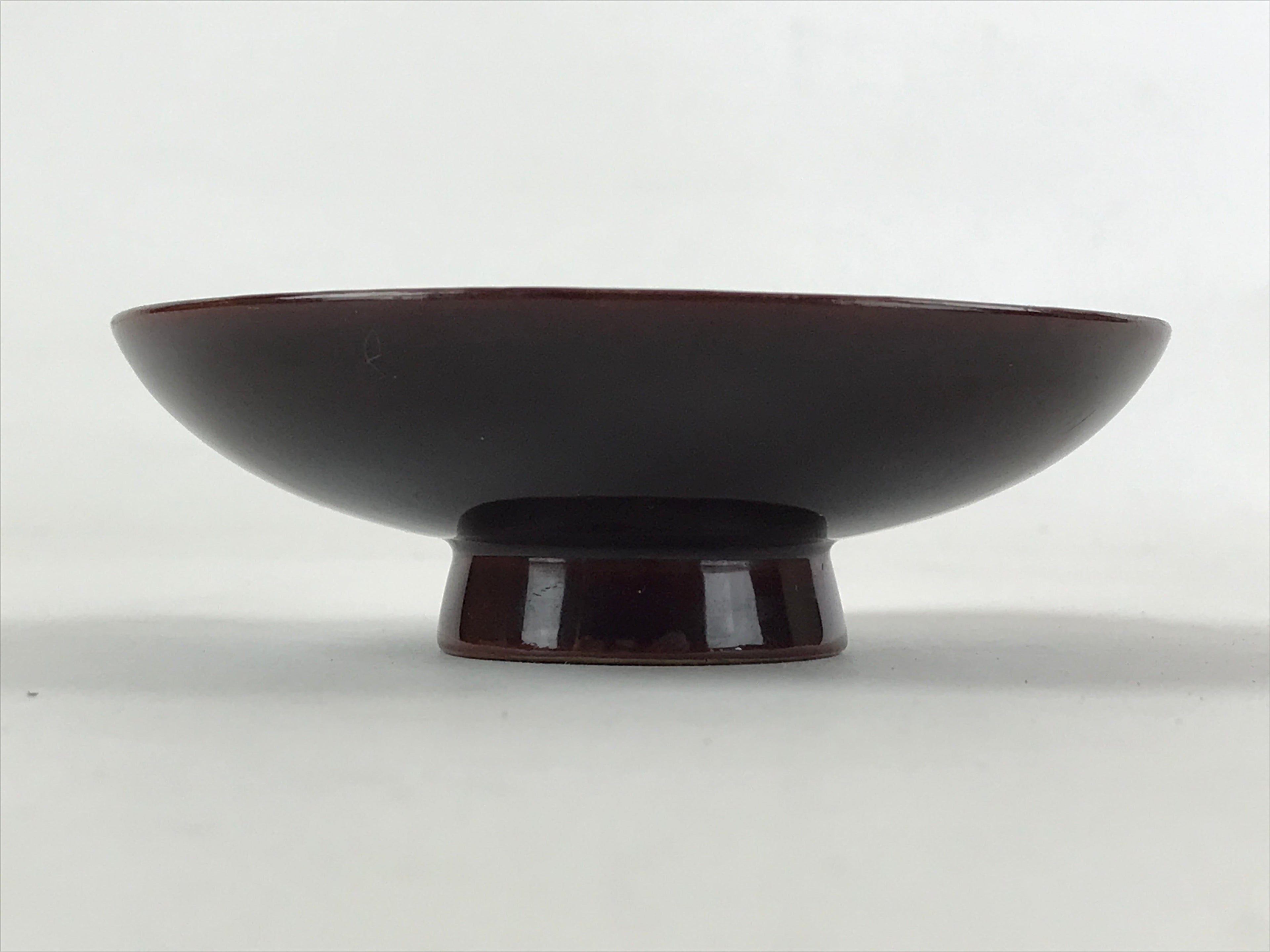 Japanese Lacquered Makie Sake Cup Sakazuki Vtg Guinomi Brown Gold Plants G102