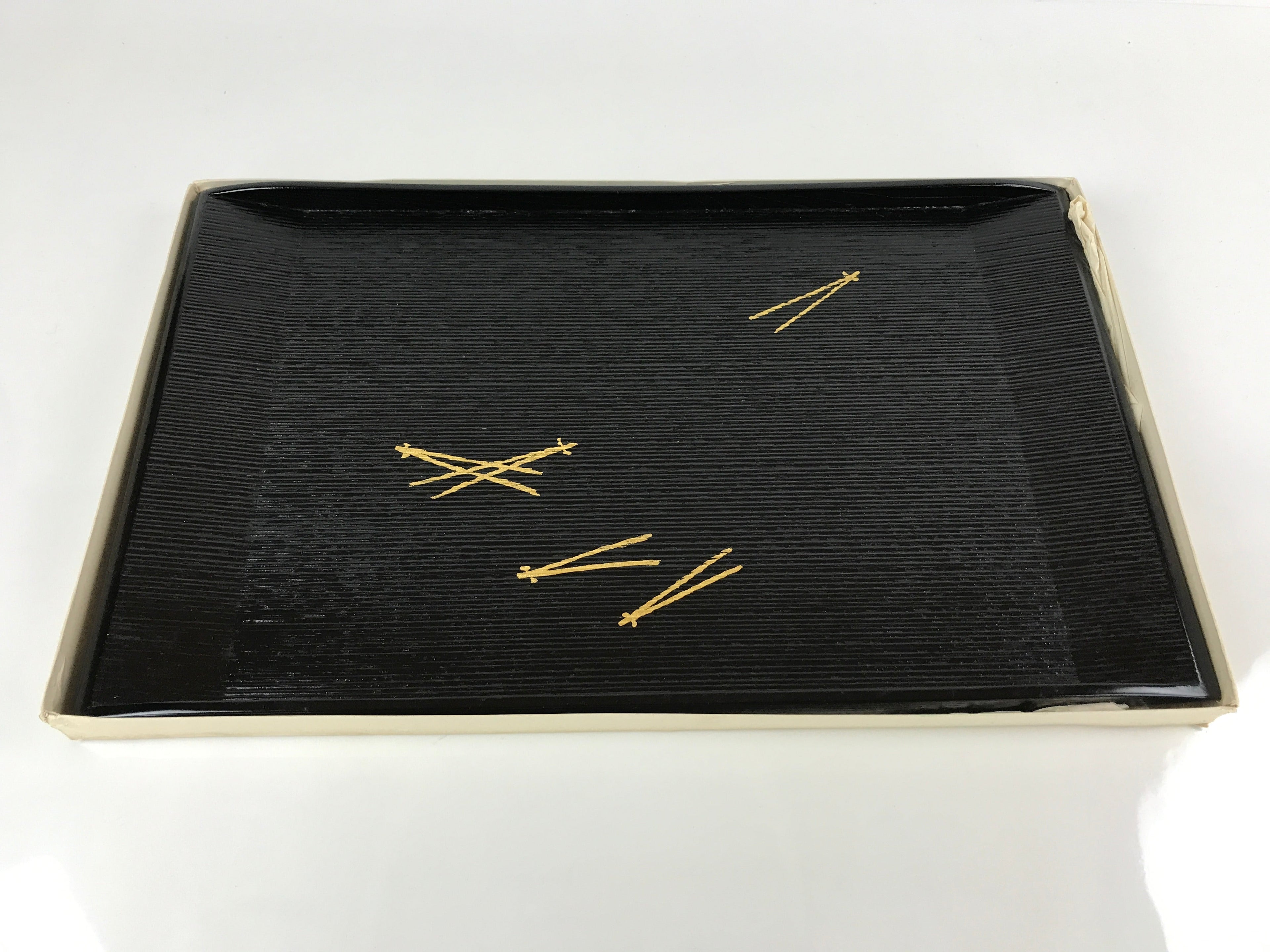 Japanese Lacquered Wood Serving Tray Vtg Obon Pine Matsuba Makie Black LWB88