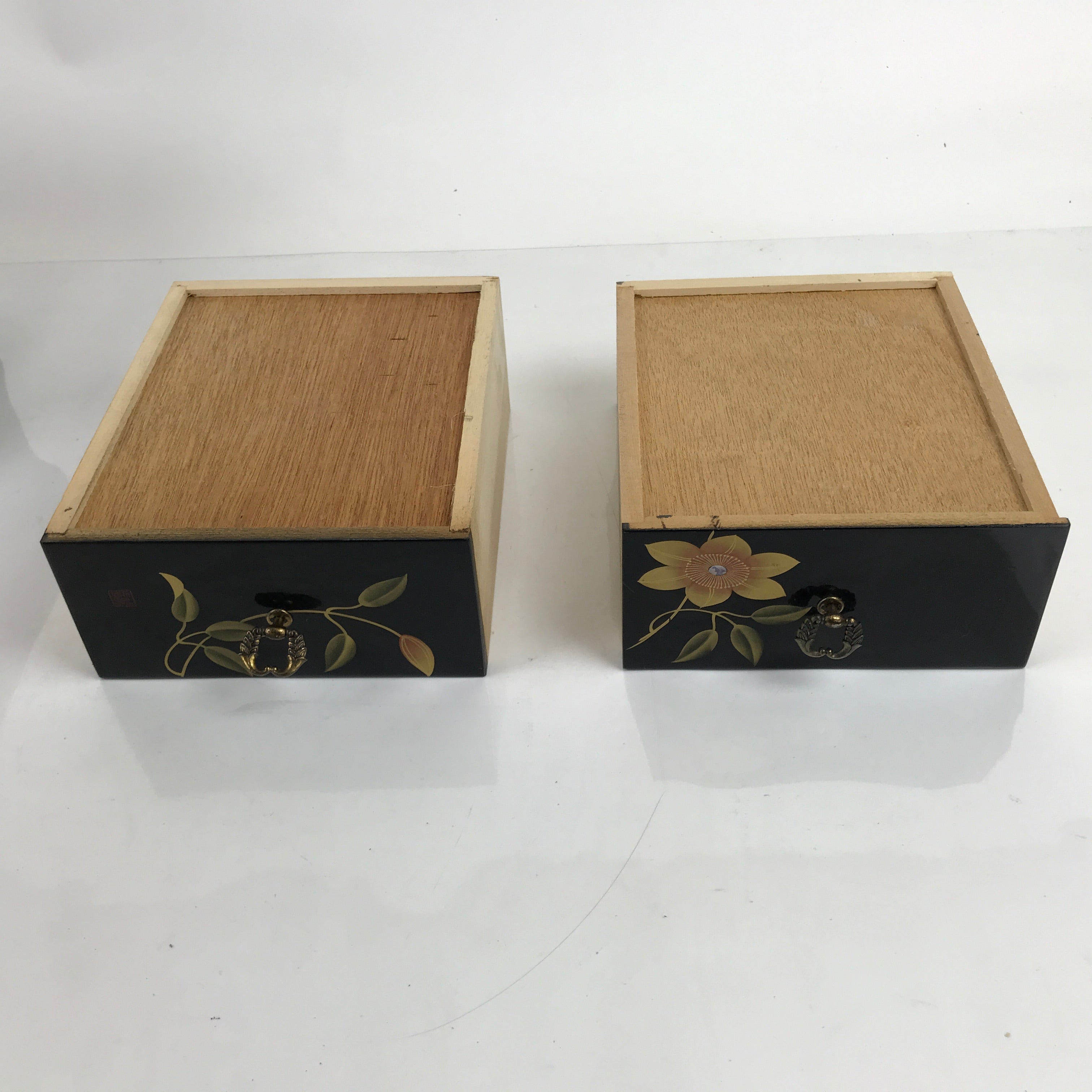 Japanese Lacquered Wood Tansu Storage Chest Vtg Haribako Raden Makie Flower T390