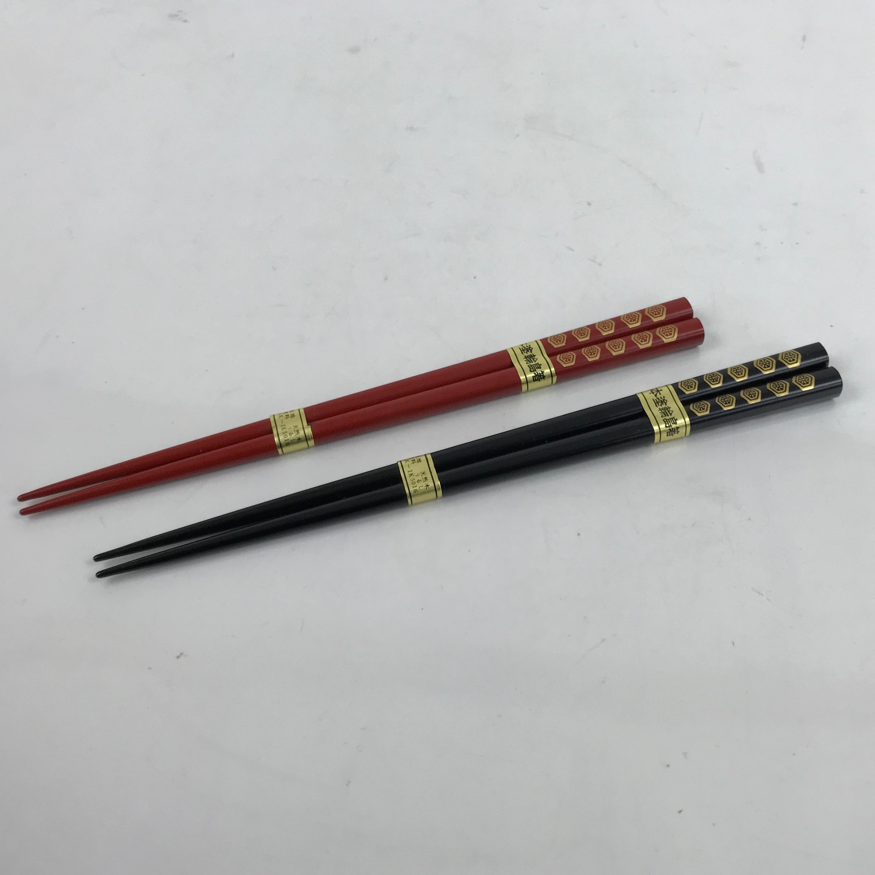 Japanese Lacquered Wooden Chopstick Pair Set Vtg Wajima Red Black LWB103