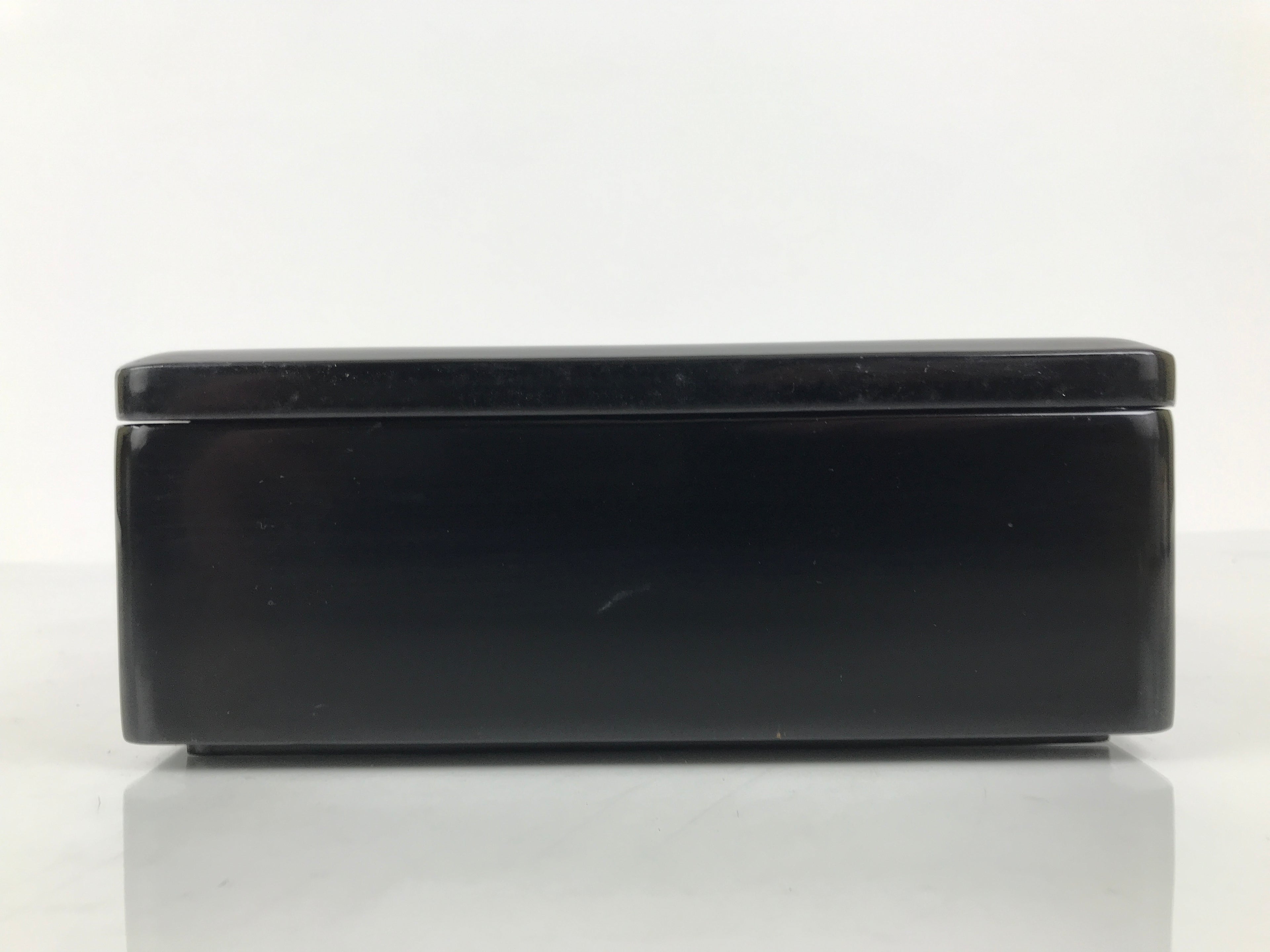 Japanese Lacquered Wooden Lidded Bento Box Vtg Jubako Classic Black Red L617