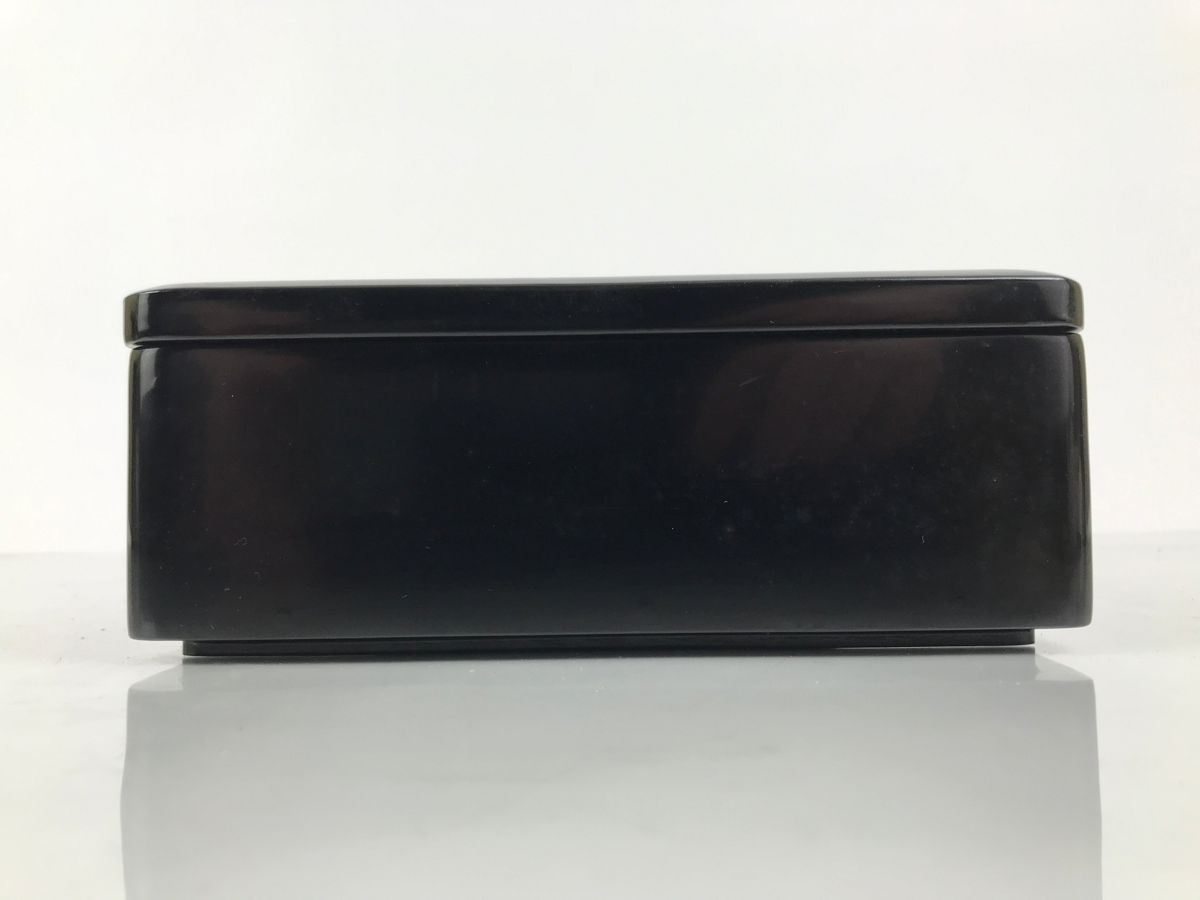 Japanese Lacquered Wooden Lidded Bento Box Vtg Jubako Classic Black Red L617