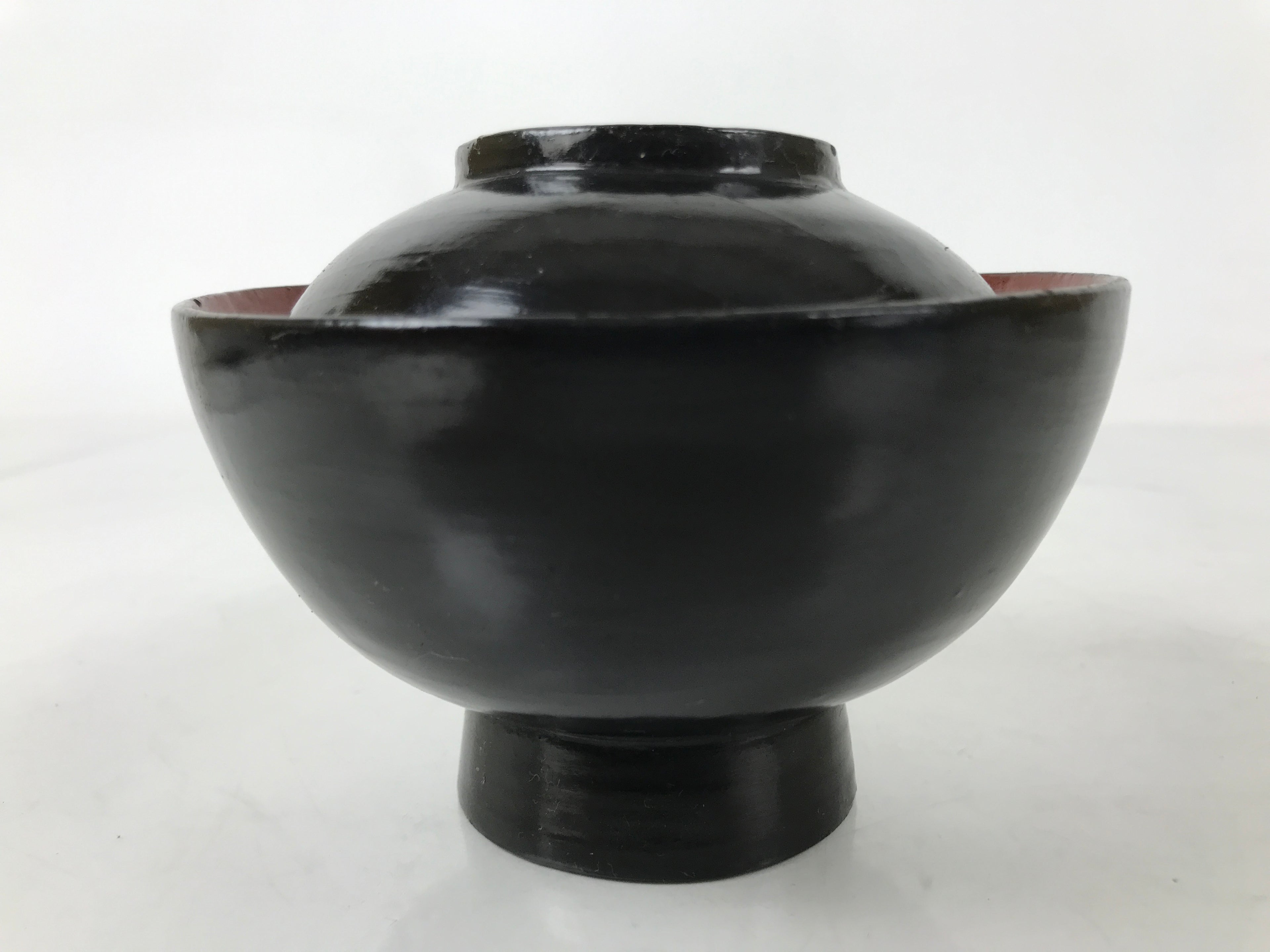 Japanese Lacquered Wooden Lidded Bowl Owan Vtg Rice Soup Dish Black Red LB130