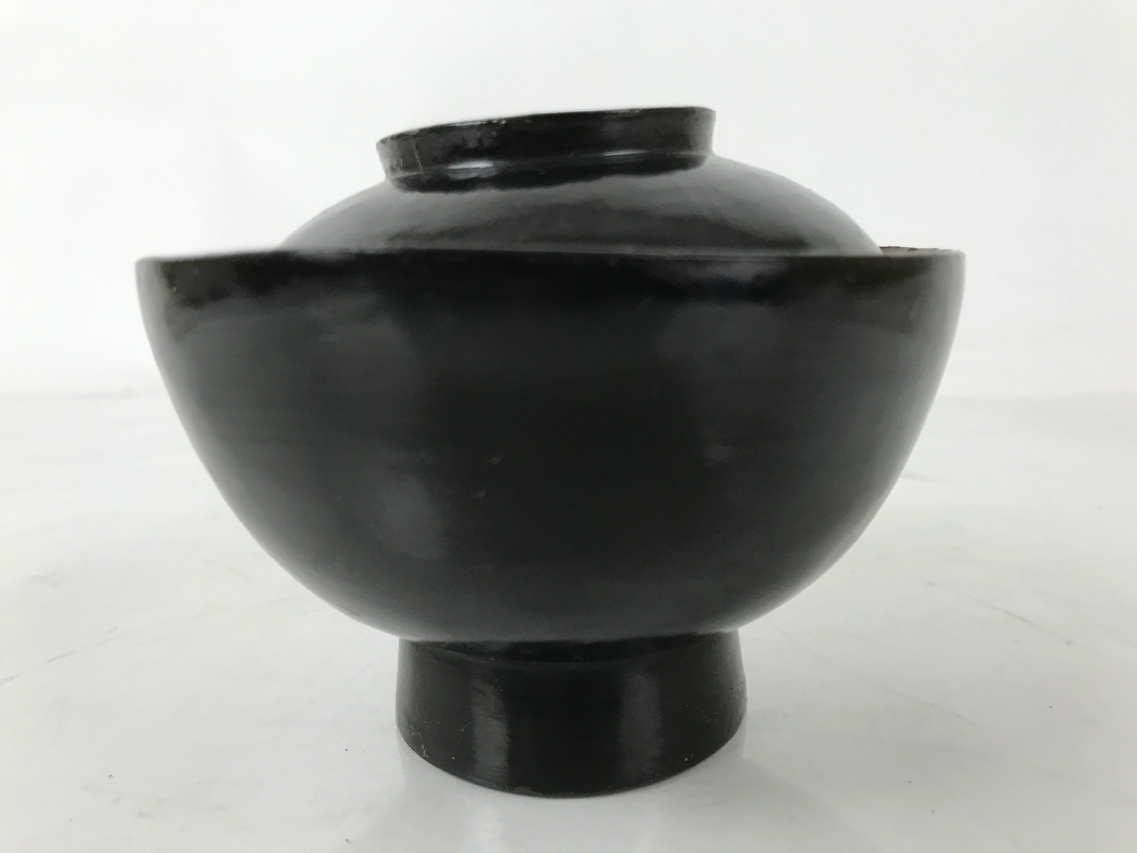 Japanese Lacquered Wooden Lidded Bowl Owan Vtg Rice Soup Dish Black Red LB131