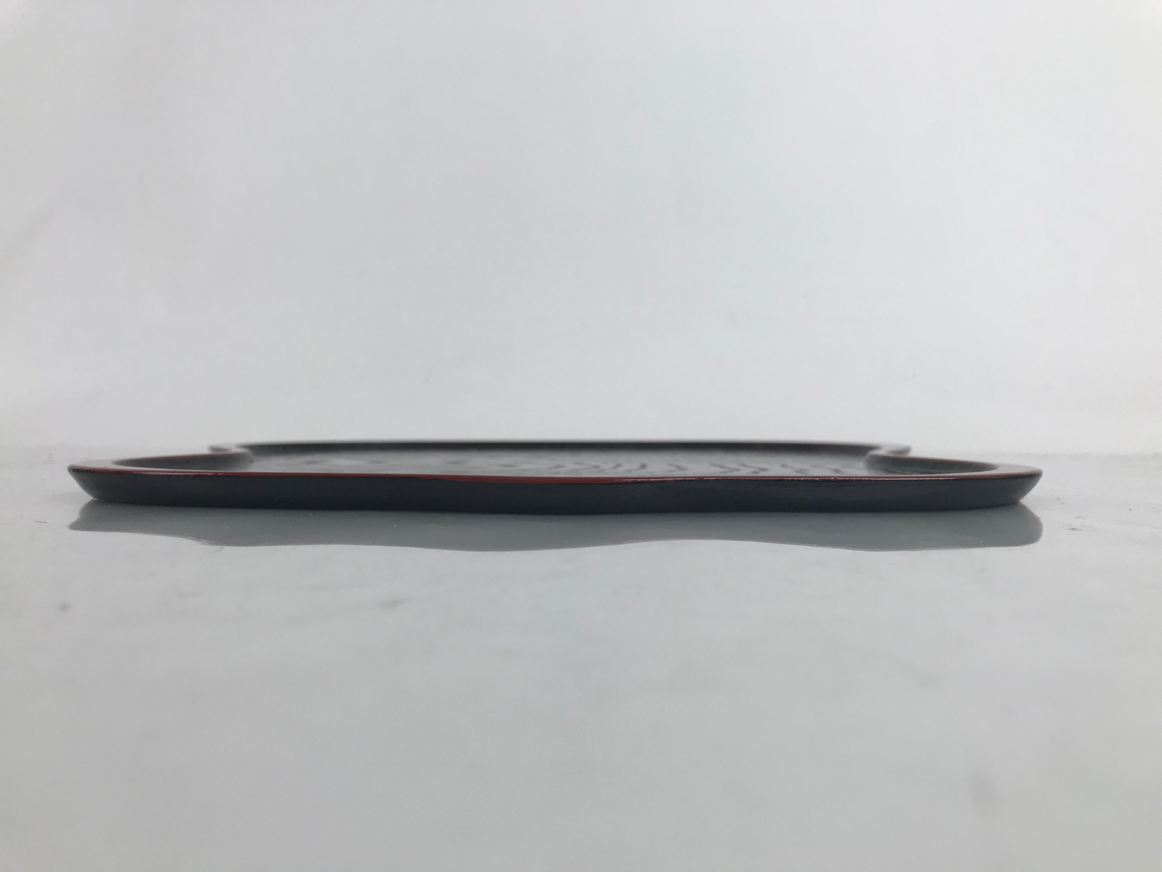 Japanese Lacquered Wooden Serving Tray Vtg Hyotan Gourd Black Red Makie LWB100