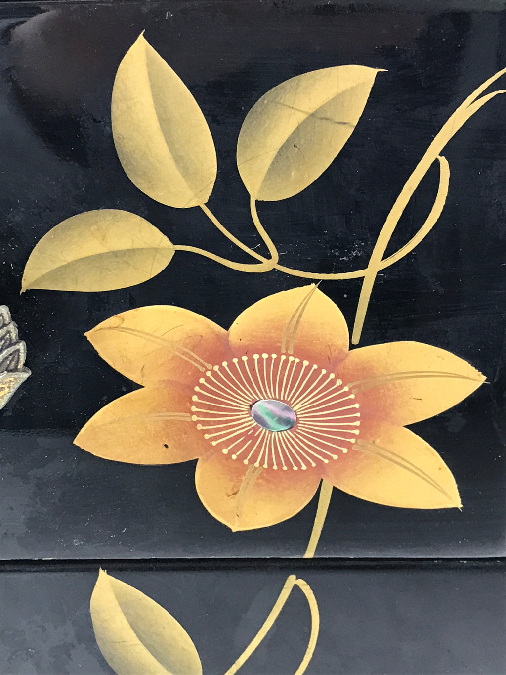 Japanese Lacquered Wooden Sewing Box Vtg Haribako Tansu Raden Makie Flower T357