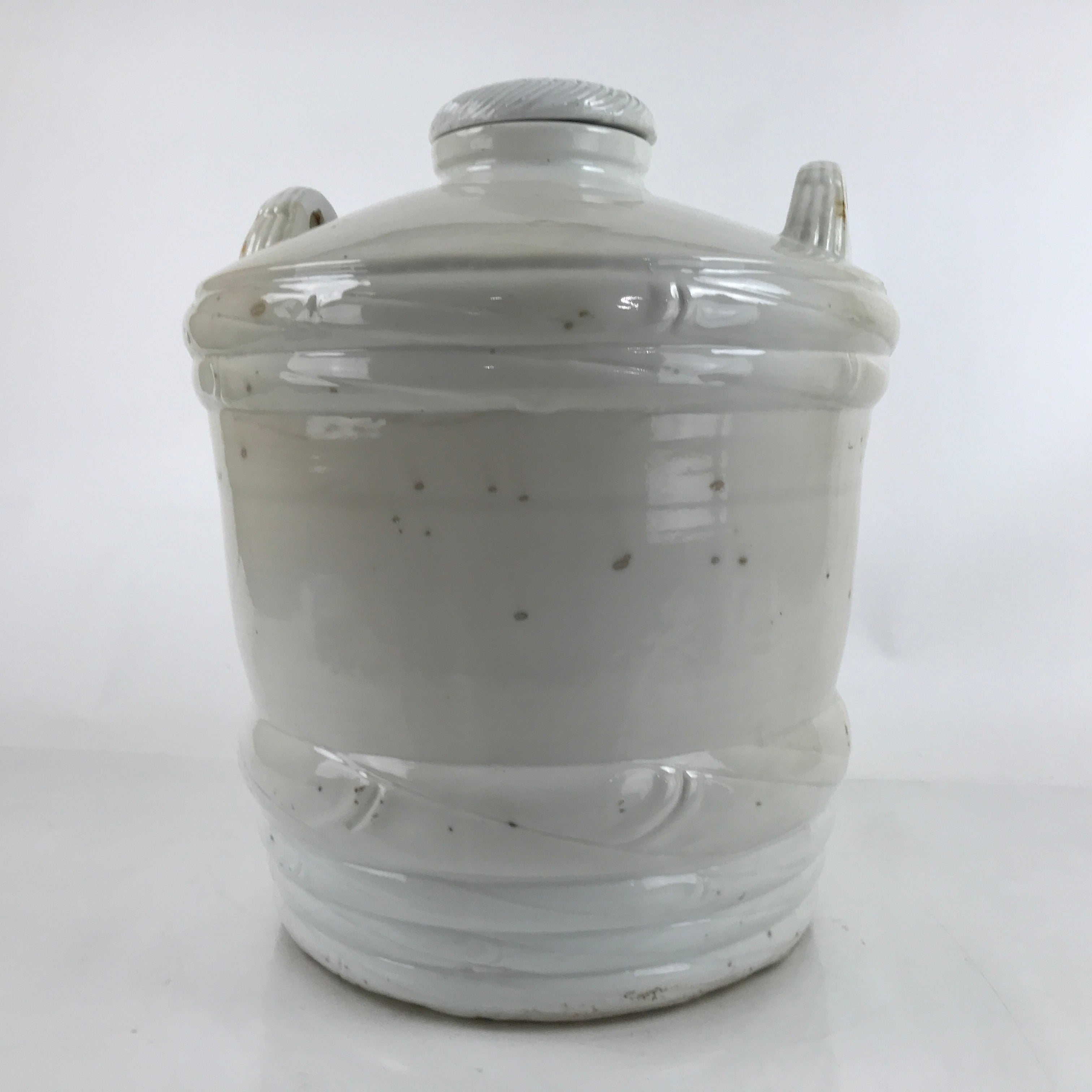 Japanese Large Porcelain Barrel Sake Bottle Kayoi-Tokkuri White Kiku Lid TS768