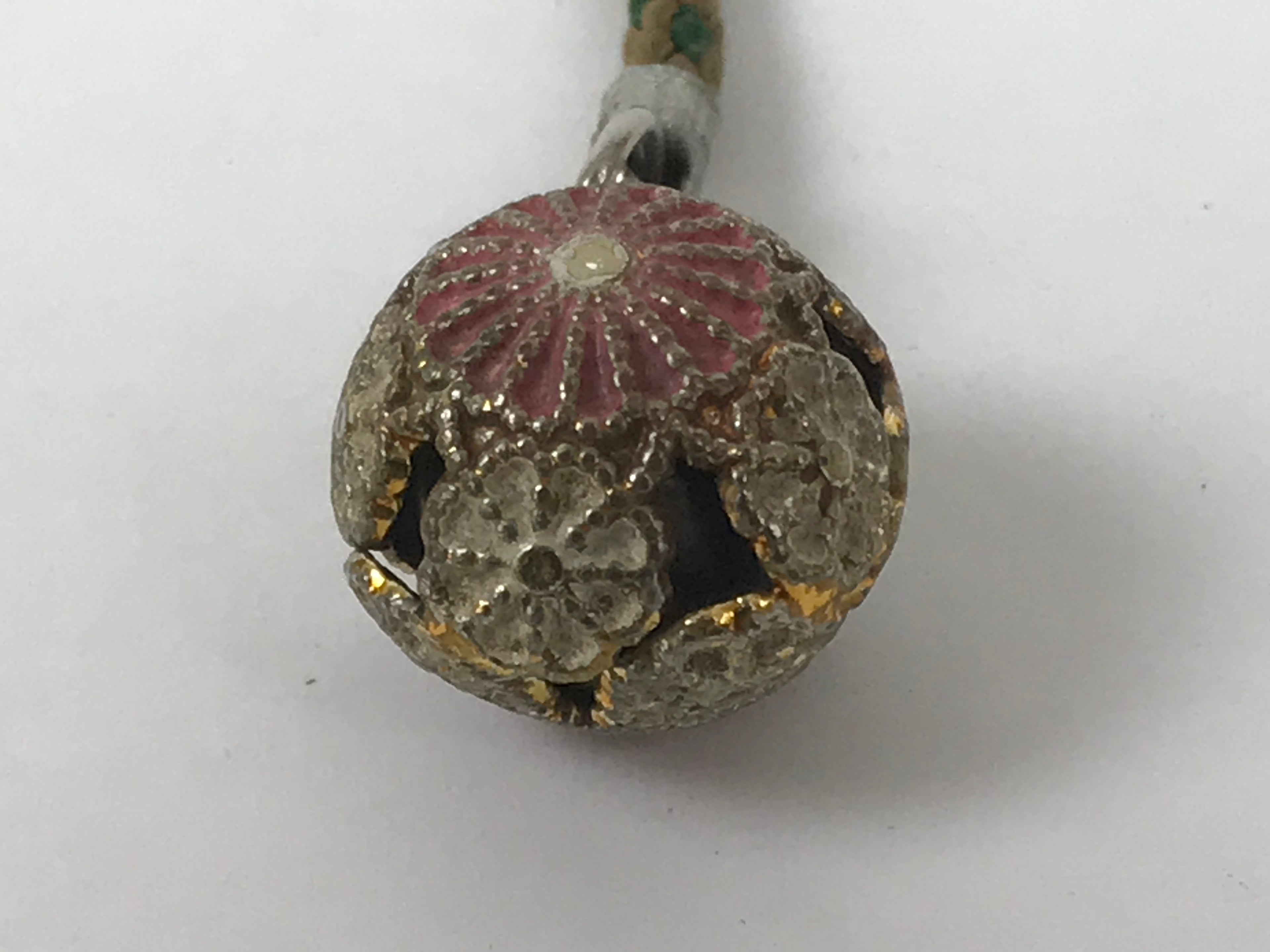 Japanese Metal Chrysanthemum Bell Keychain Ball Phone Strap Amulet Pink JK877
