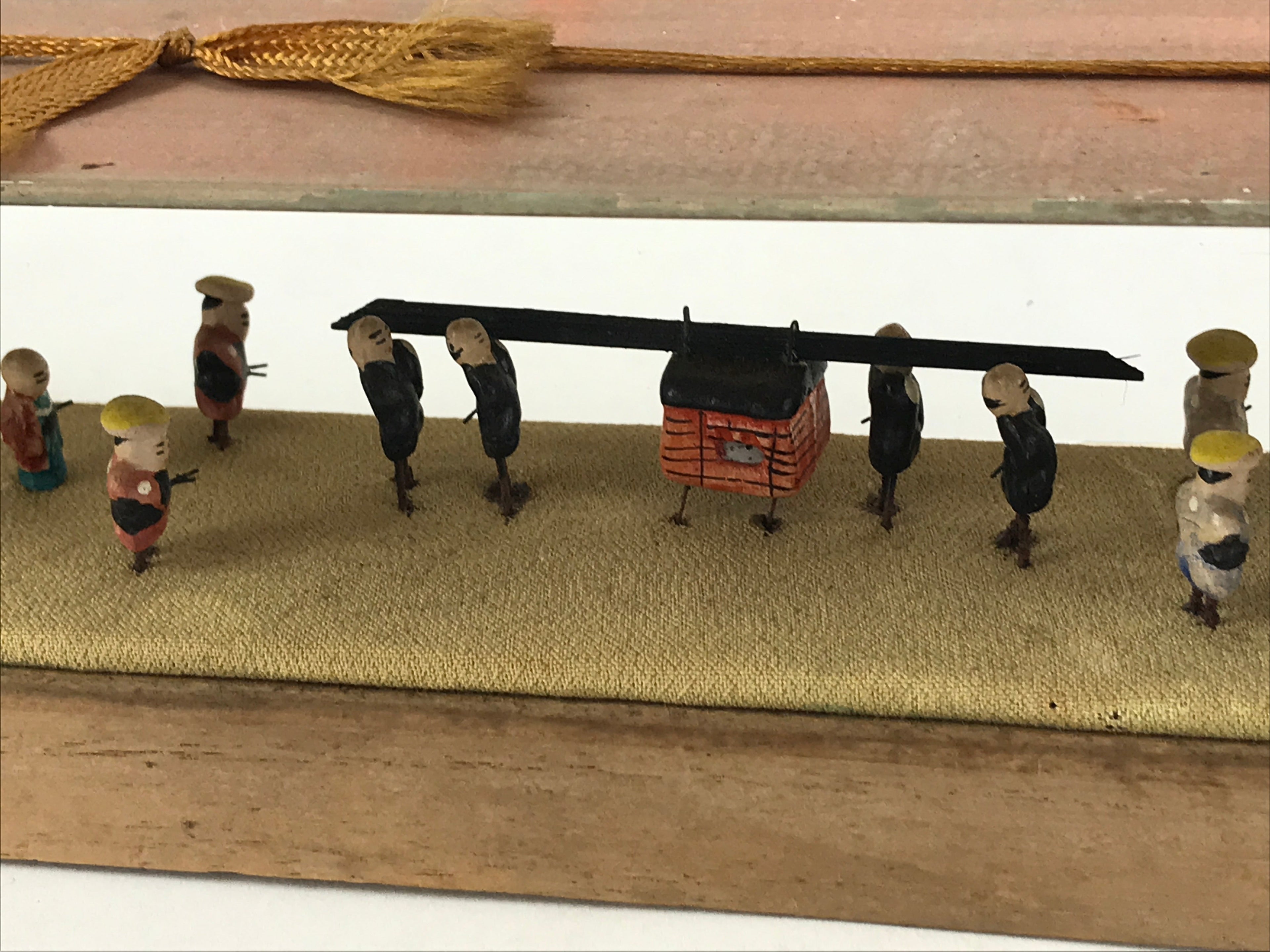 Japanese Metal Dolls Figurines Glass Case Vtg Daimyo Procession Horses BD934