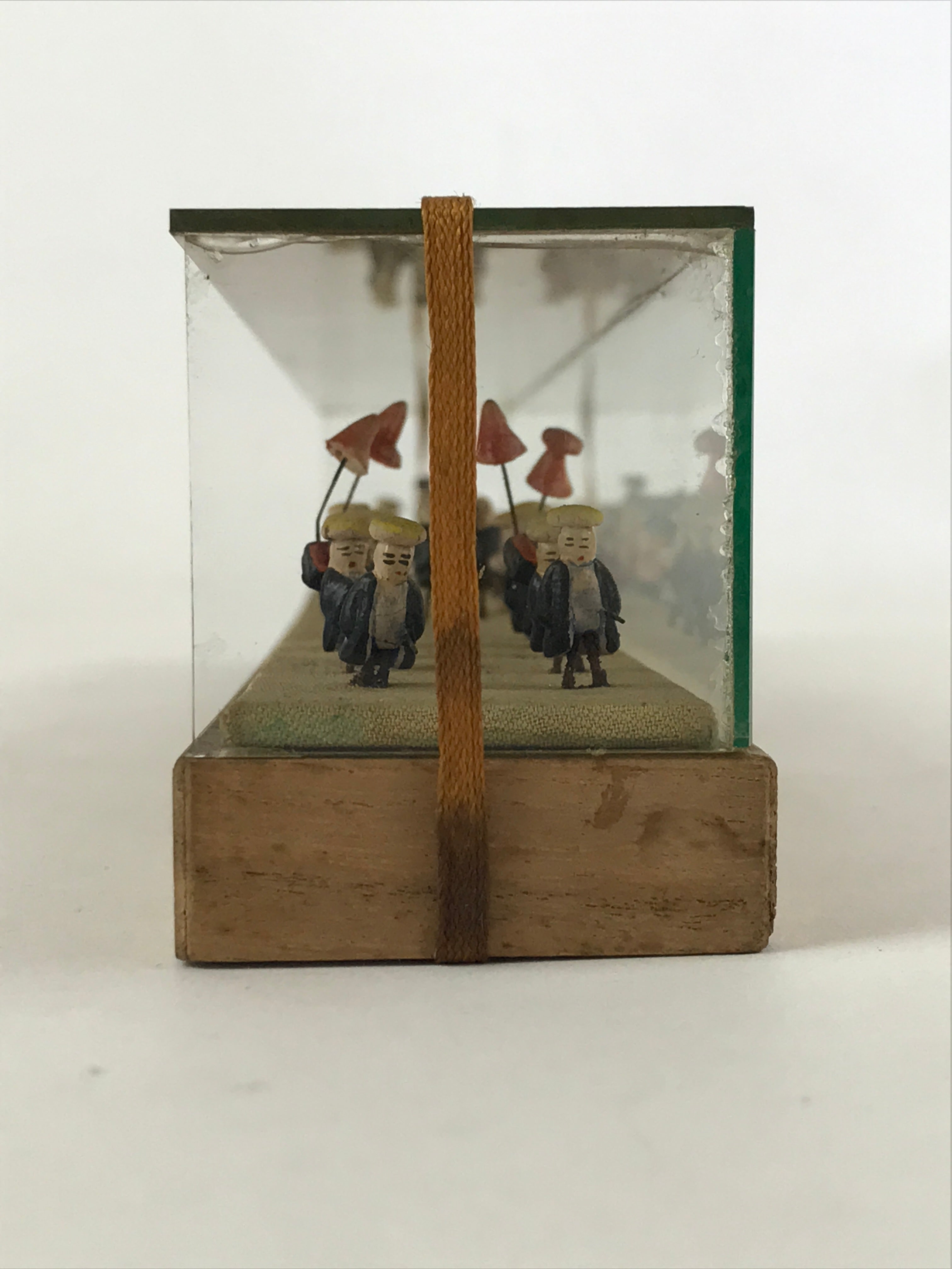 Japanese Metal Dolls Figurines Glass Case Vtg Daimyo Procession Horses BD934