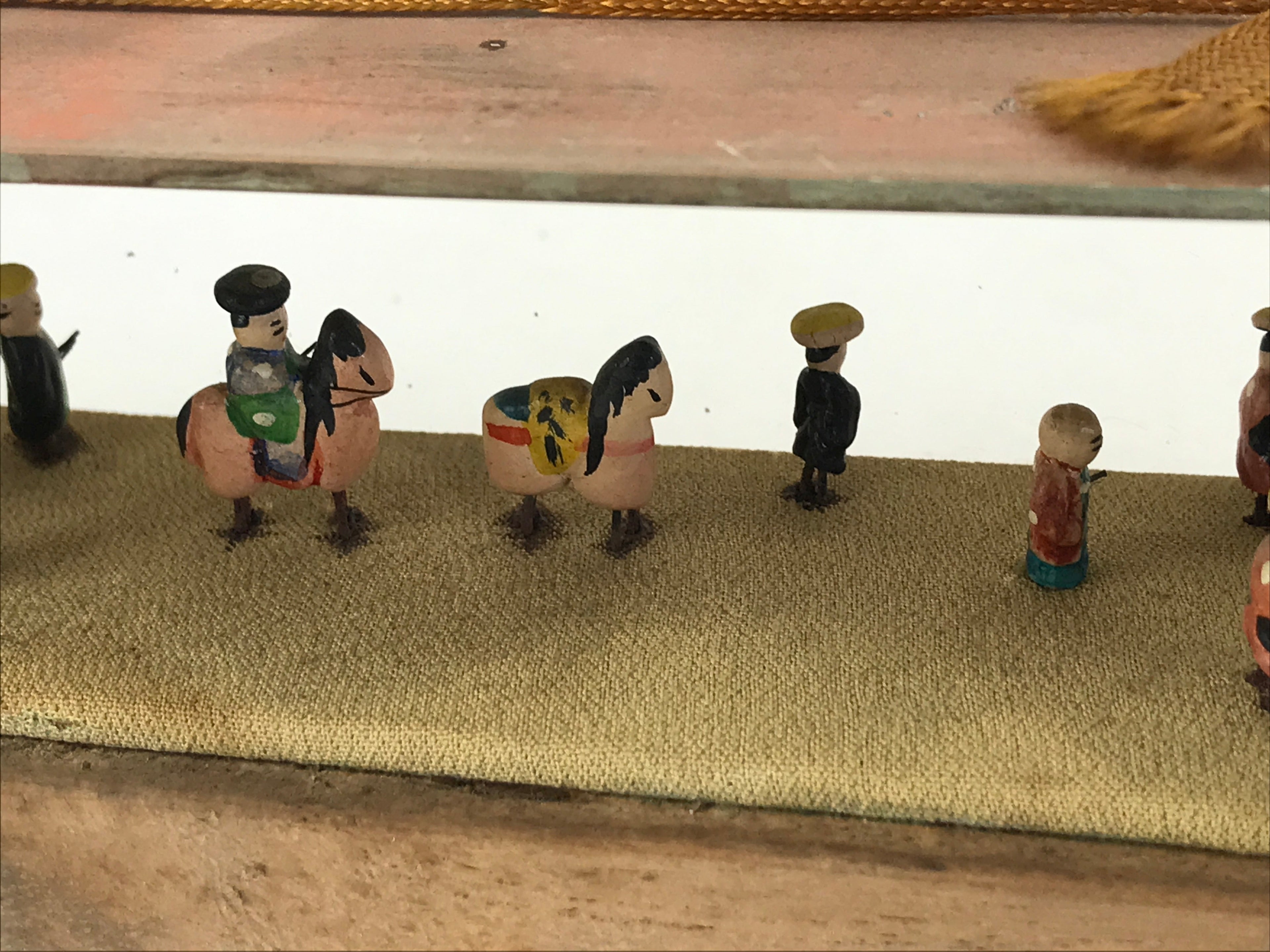Japanese Metal Dolls Figurines Glass Case Vtg Daimyo Procession Horses BD934