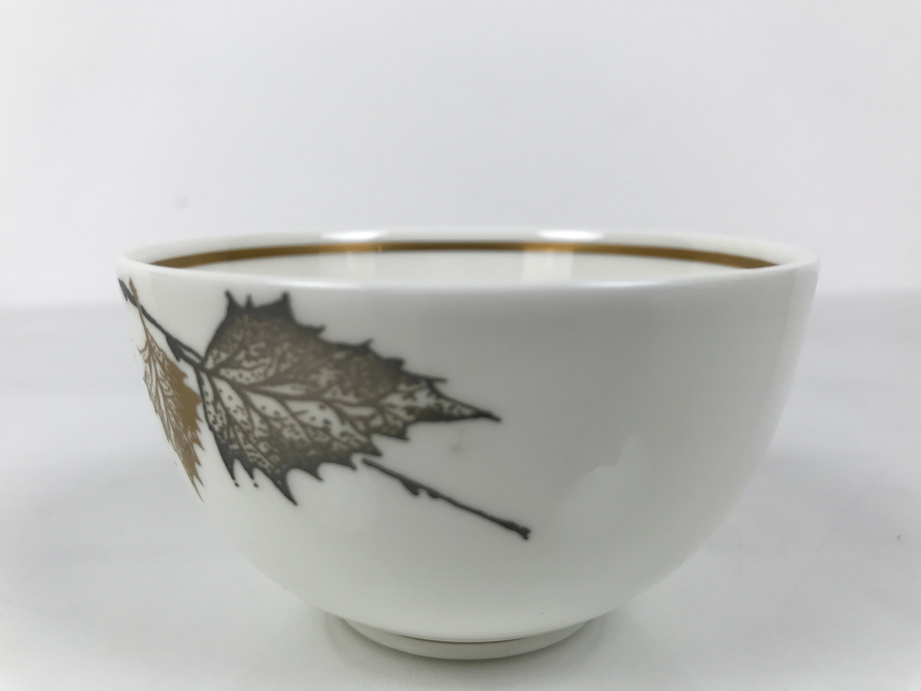 Japanese Narumi Porcelain Yunomi Teacup Pottery Vtg White Brown Gold Leaf TC614