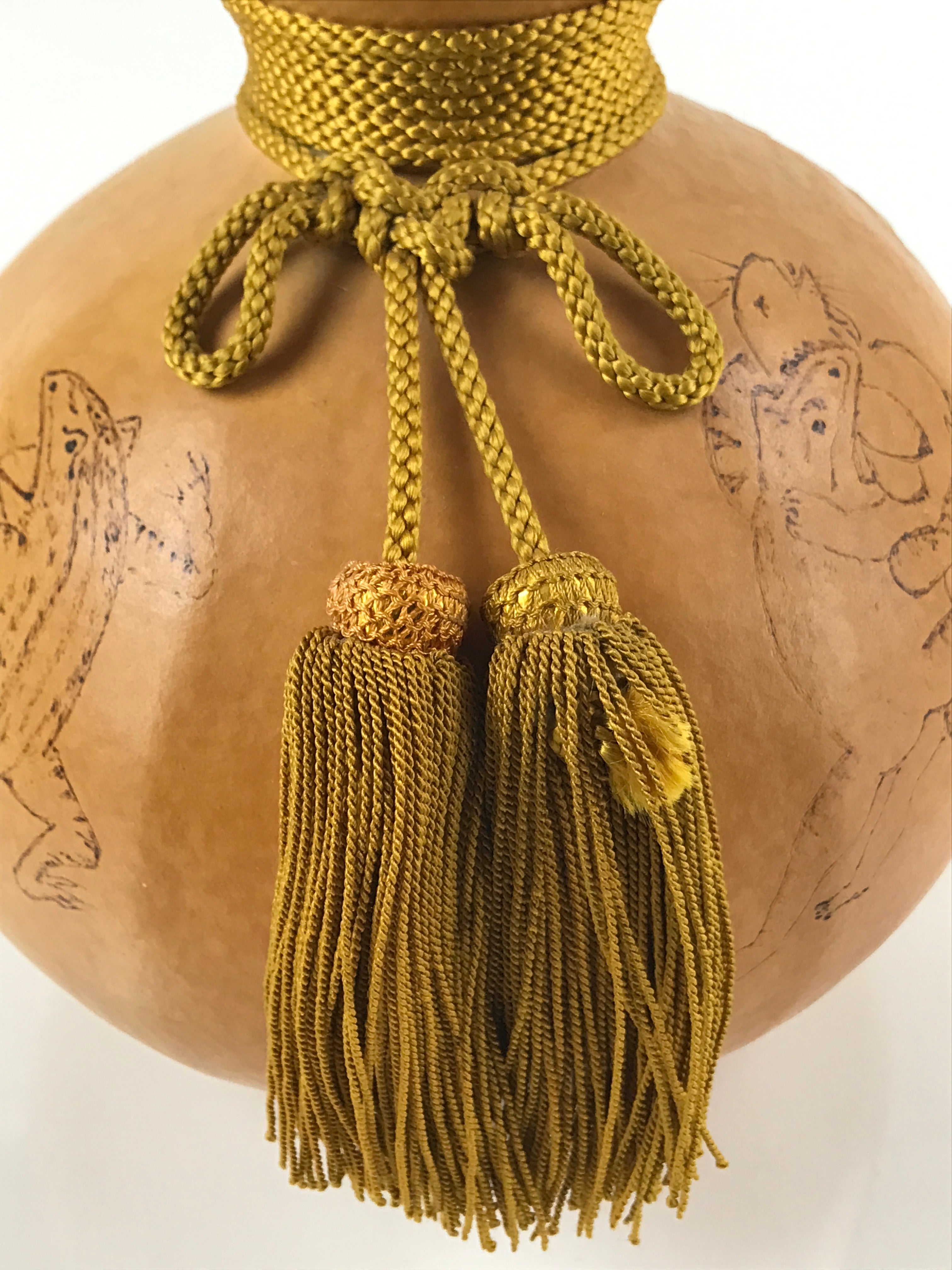 Japanese Natural Hyotan Gourd Vtg Sake Bottle Charm Frog Rabbit Lidded G261