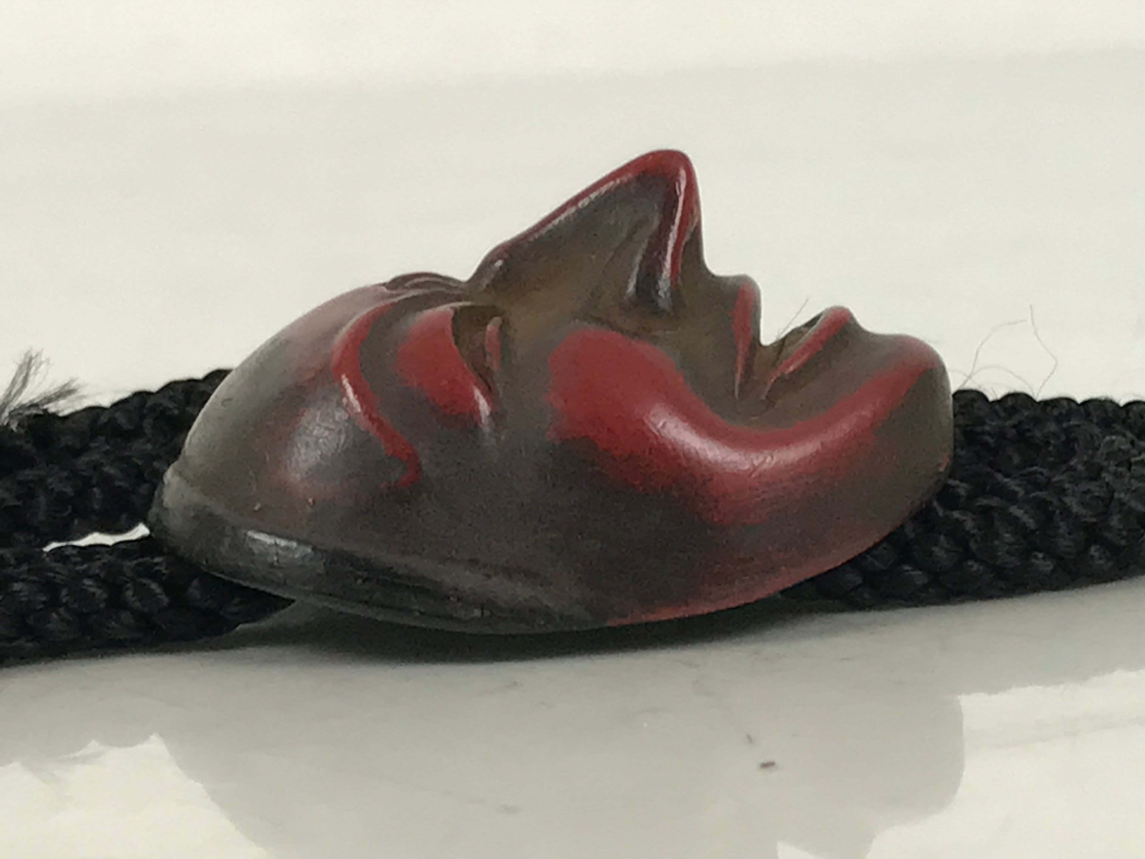 Japanese Noh Mask Western Bolo Tie Vtg Netsuke Slide Metal Tips Red Black JK886