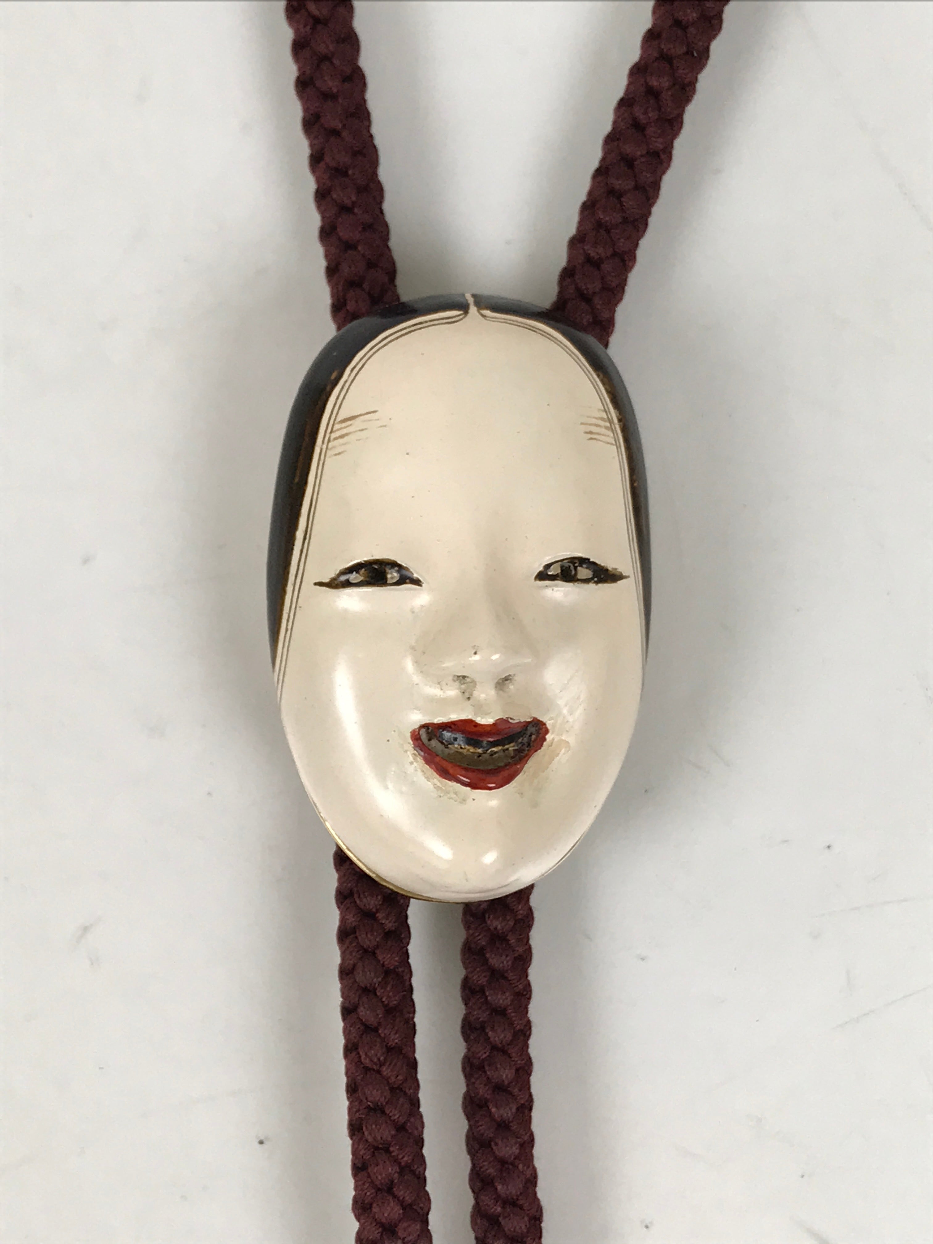 Japanese Noh Mask Western Bolo Tie Vtg Netsuke Slide Metal Tips Red Black JK887