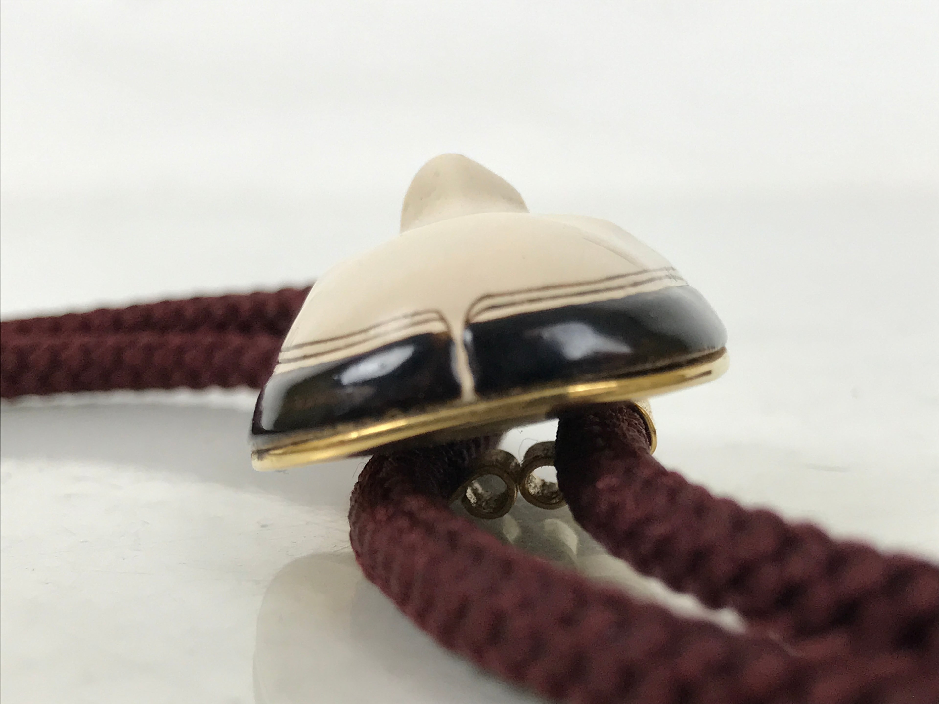 Japanese Noh Mask Western Bolo Tie Vtg Netsuke Slide Metal Tips Red Black JK887