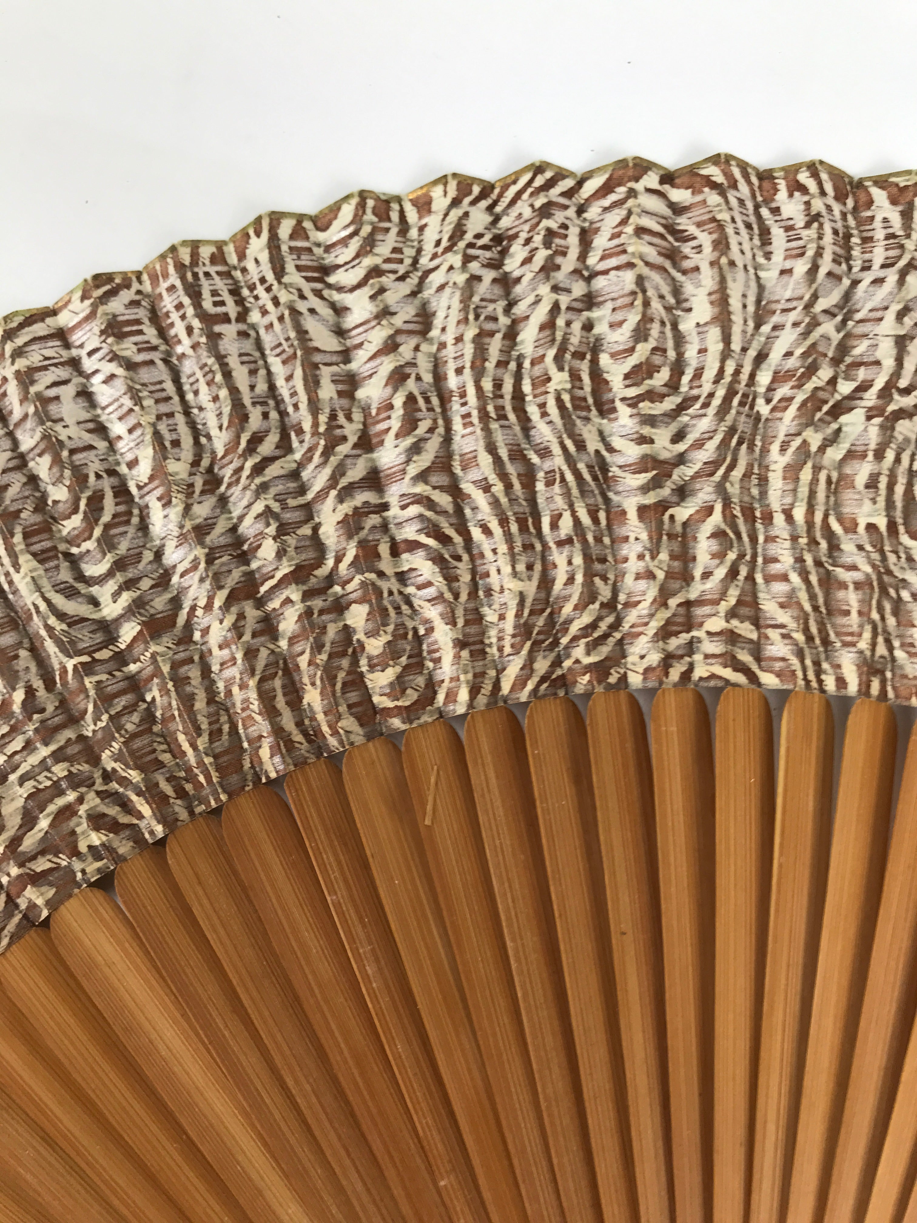 Japanese Paper Folding Fan Sensu Bamboo Frame Brown Silver Floral Swirl 4D898