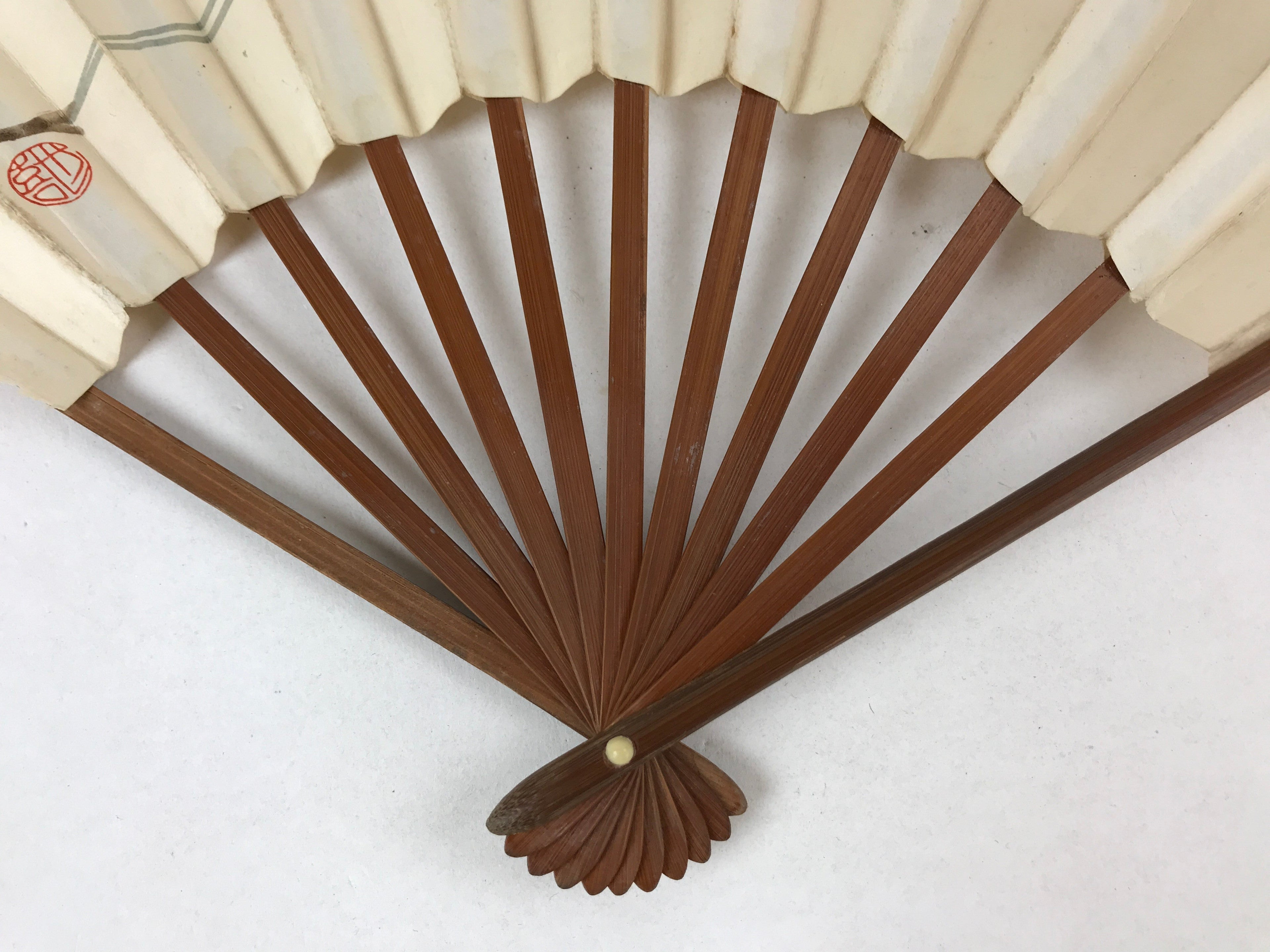 Japanese Paper Folding Fan Sensu Bamboo Frame Pine Cone Pine Needles 4D778