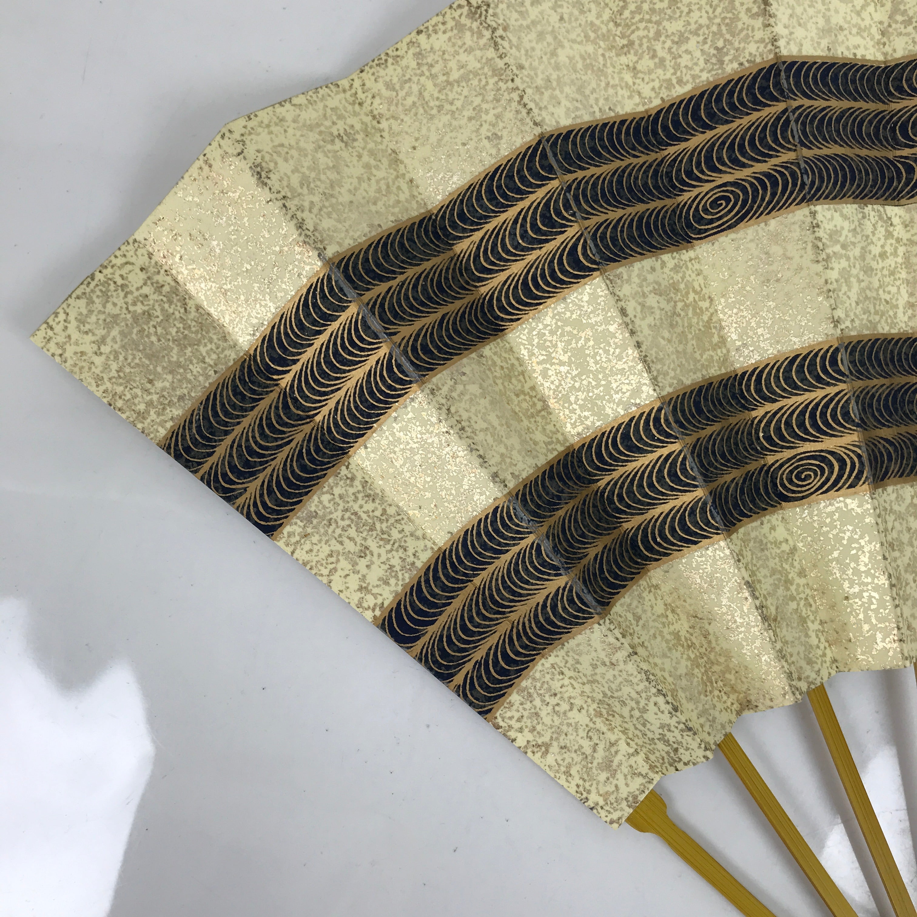 Japanese Paper Folding Fan Sensu Maisen Vtg Bamboo Frame Gold Waves 4D874