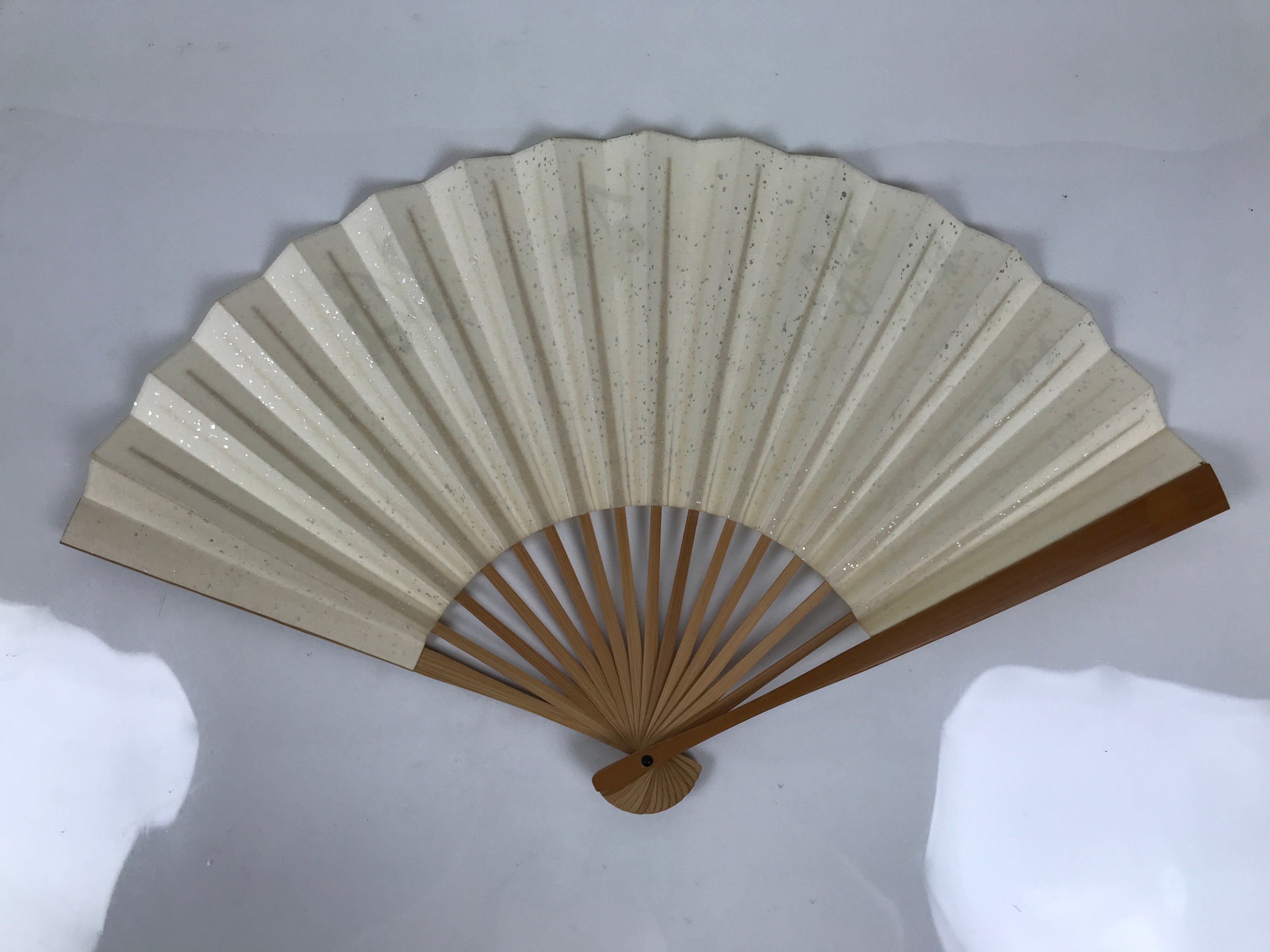 Japanese Paper Folding Fan Sensu Vtg Bamboo Frame Beige Calligraphy Kanji 5D40