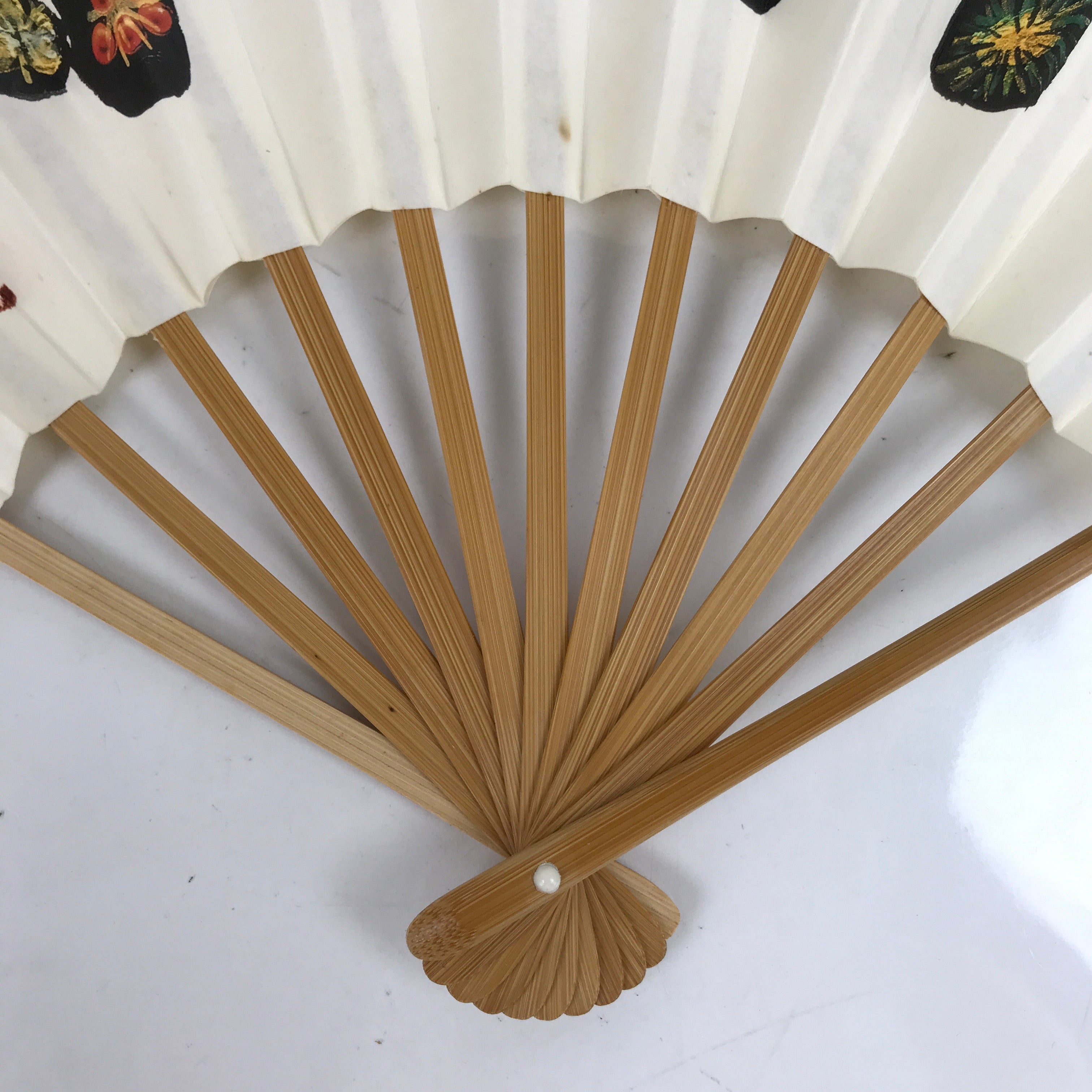 Japanese Paper Folding Fan Sensu Vtg Bamboo Frame Black Kanji Flowers 4D877