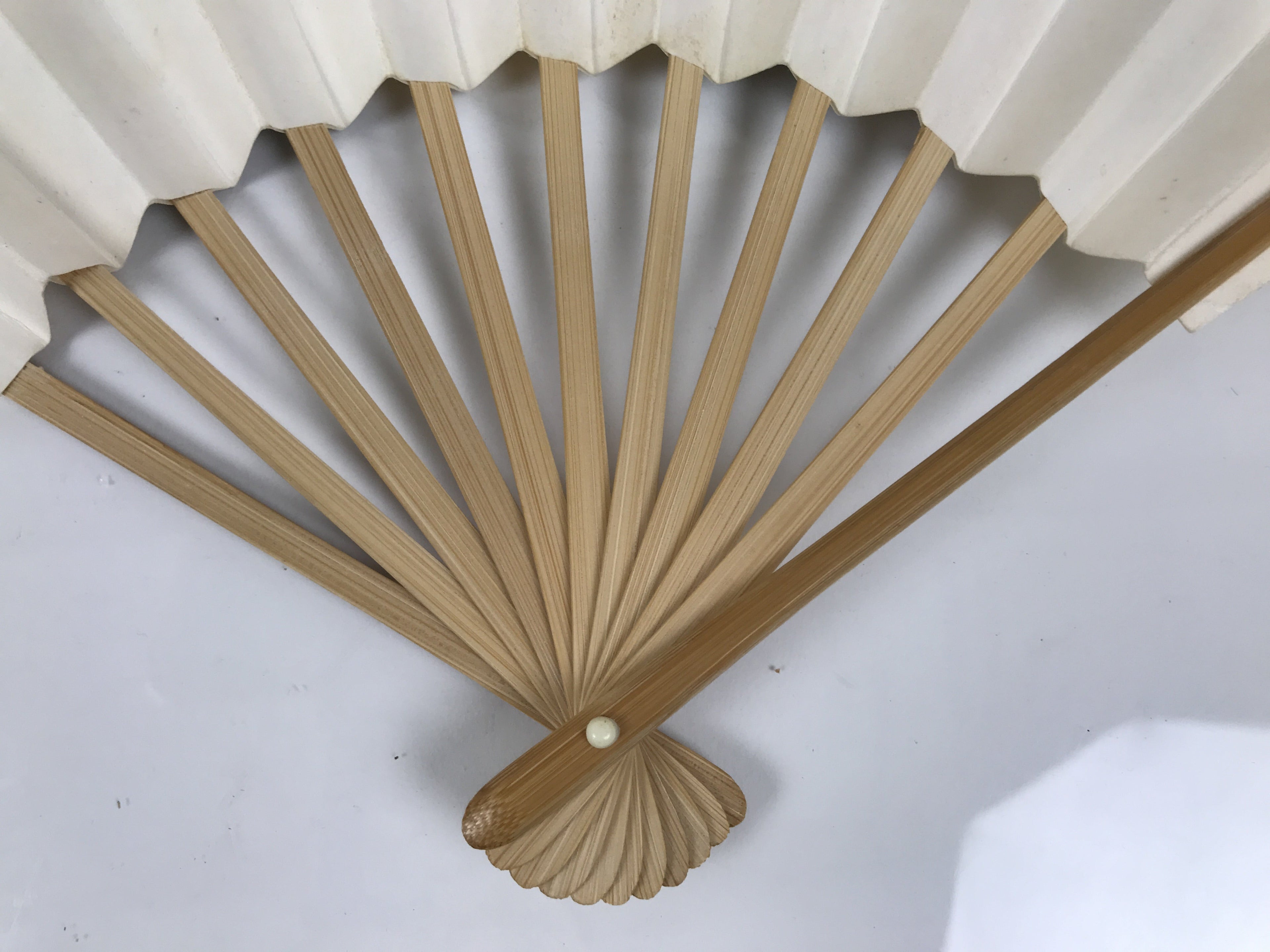 Japanese Paper Folding Fan Sensu Vtg Bamboo Frame Flowers Lilies Red 4D991