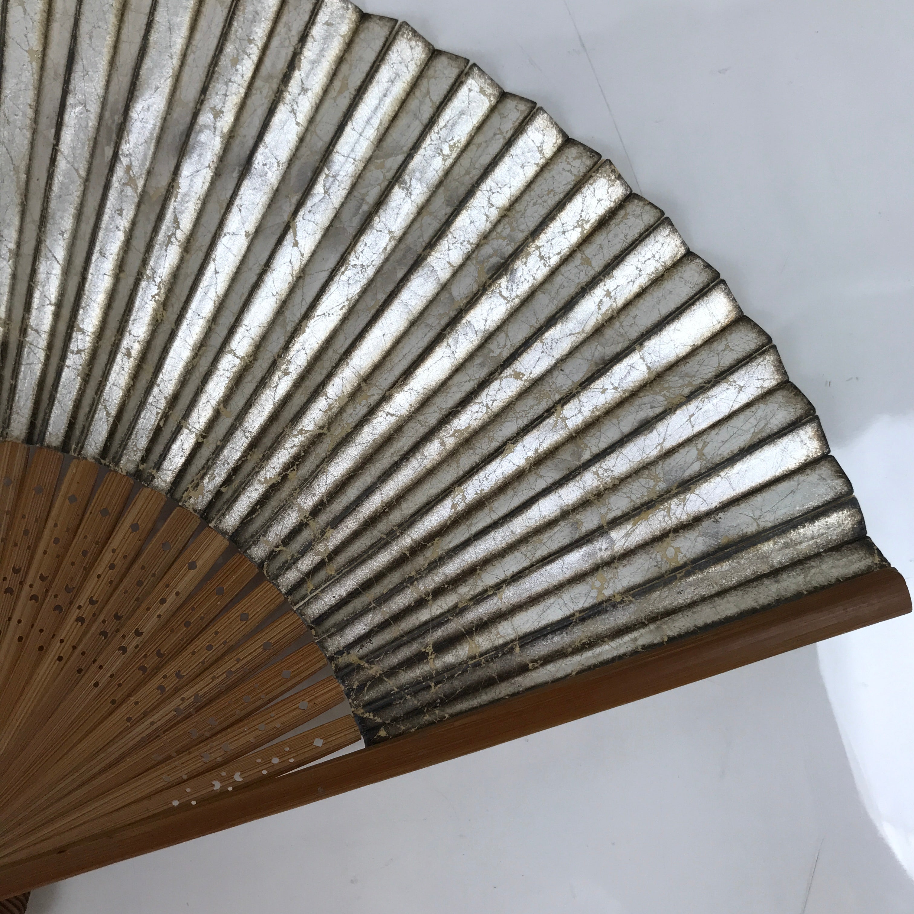 Japanese Paper Folding Fan Sensu Vtg Bamboo Frame Flowers Silver Flag 4D849