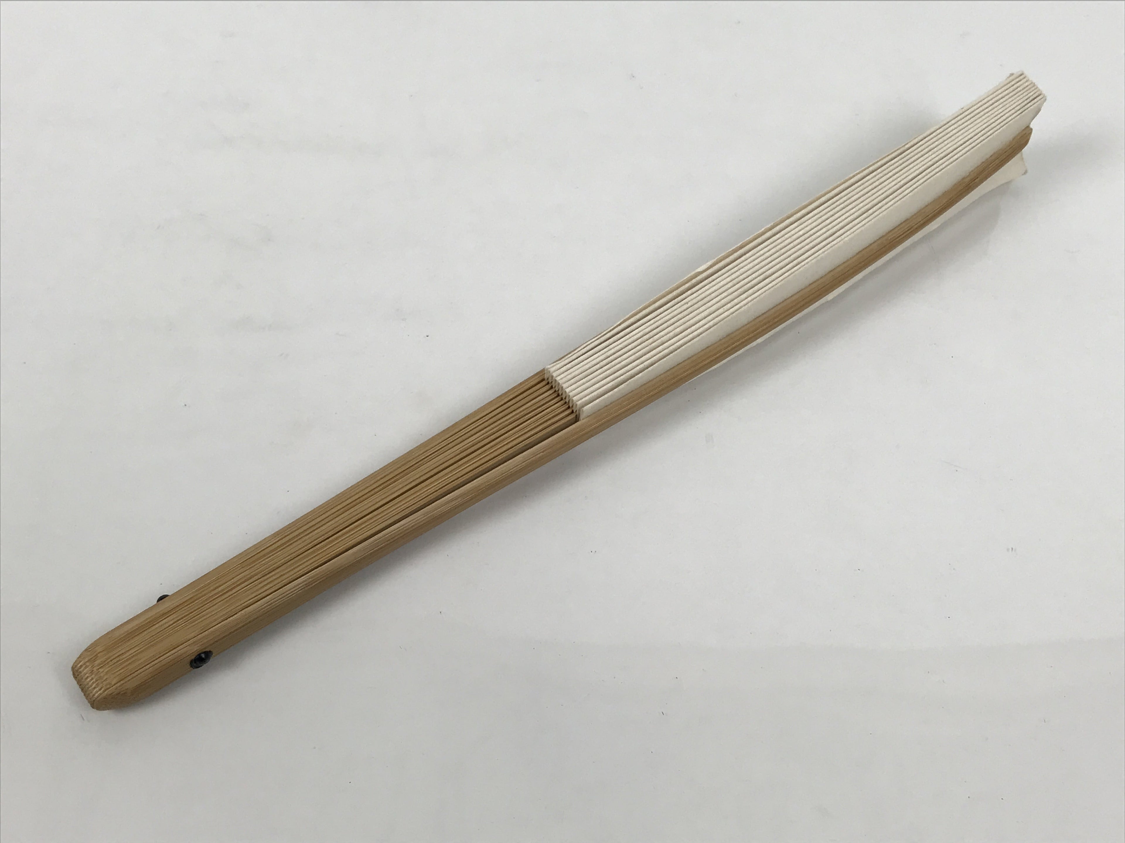 Japanese Paper Folding Fan Sensu Vtg Bamboo Frame White Gold Kamon Crest 5D18