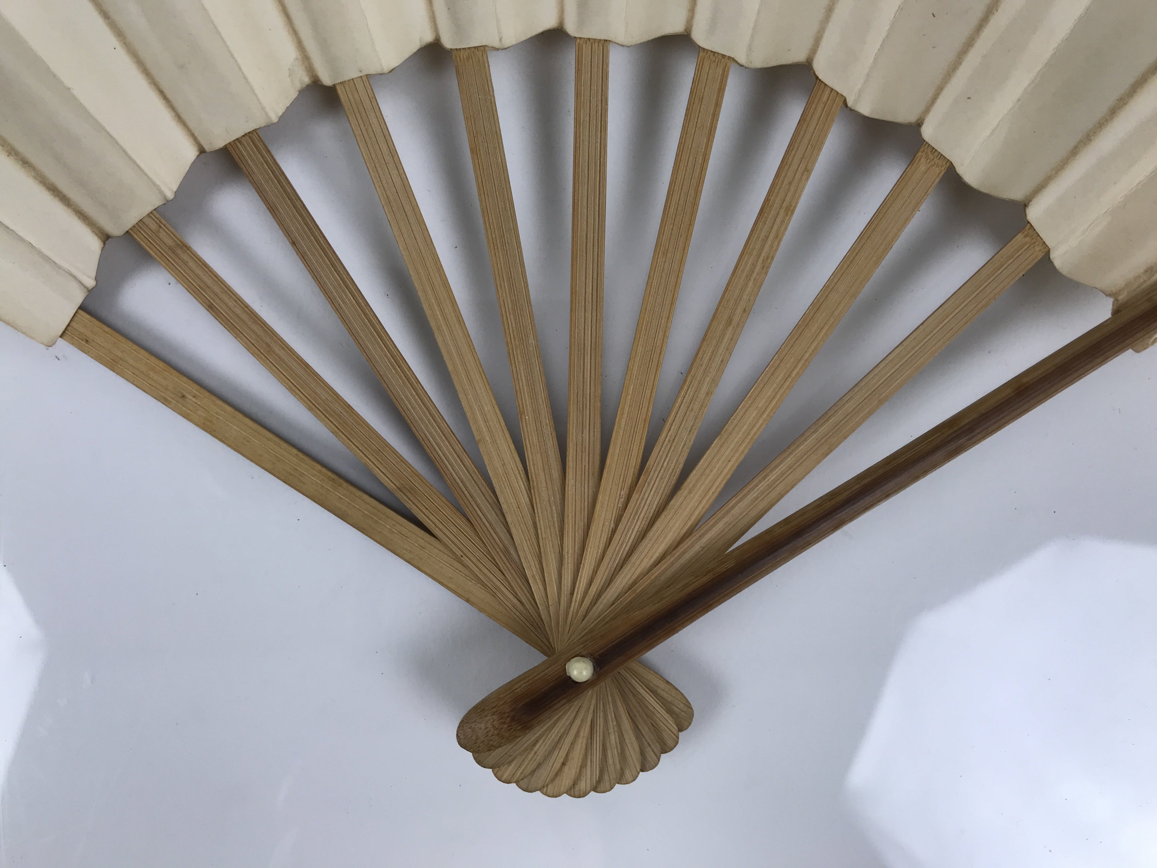Japanese Paper Folding Fan Sensu Vtg Bamboo Frame White Kanji Calligraphy 5D28