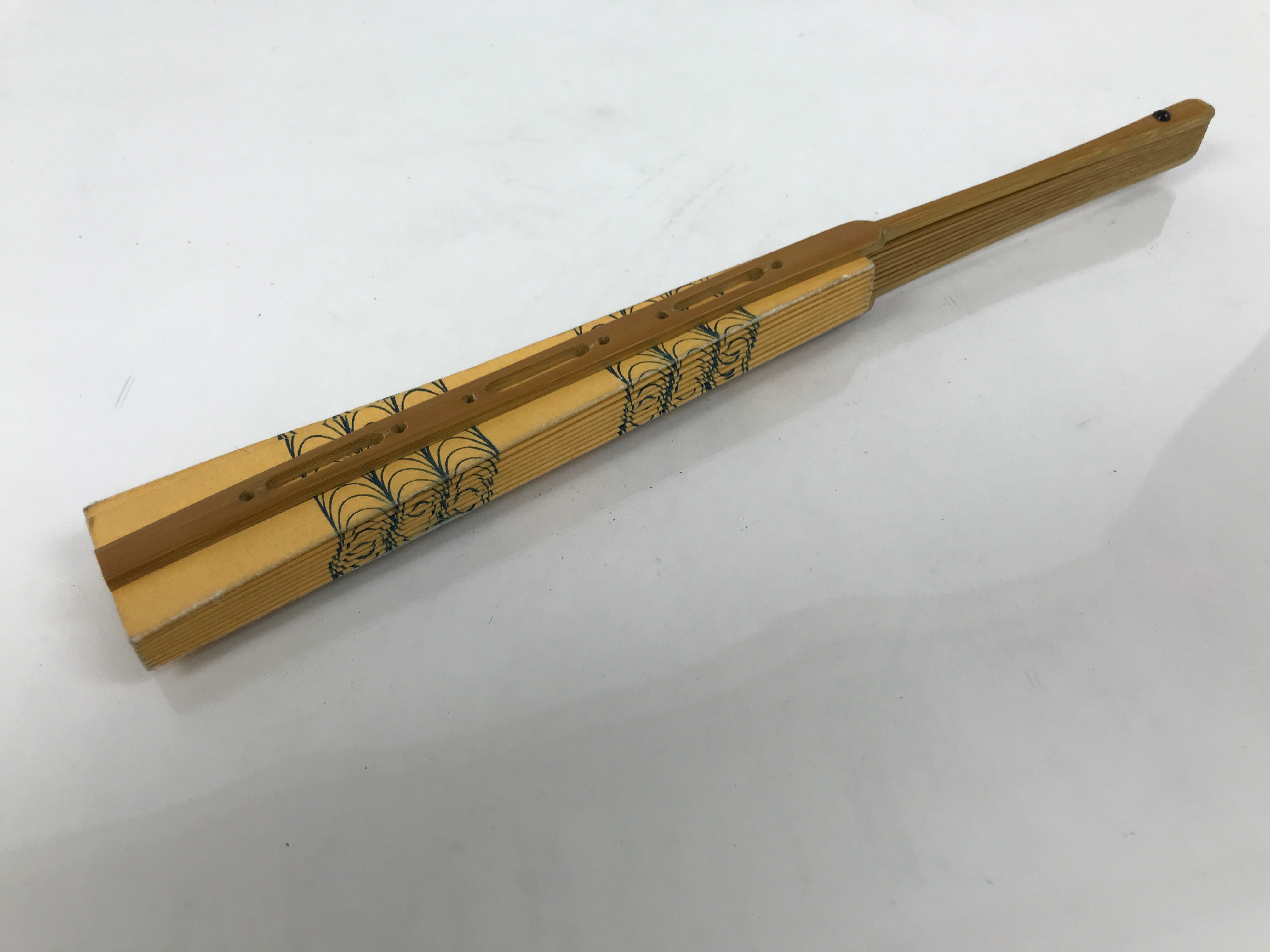 Japanese Paper Folding Fan Sensu Vtg Bamboo Frame Yellow Blue Kanzemizu 4D922