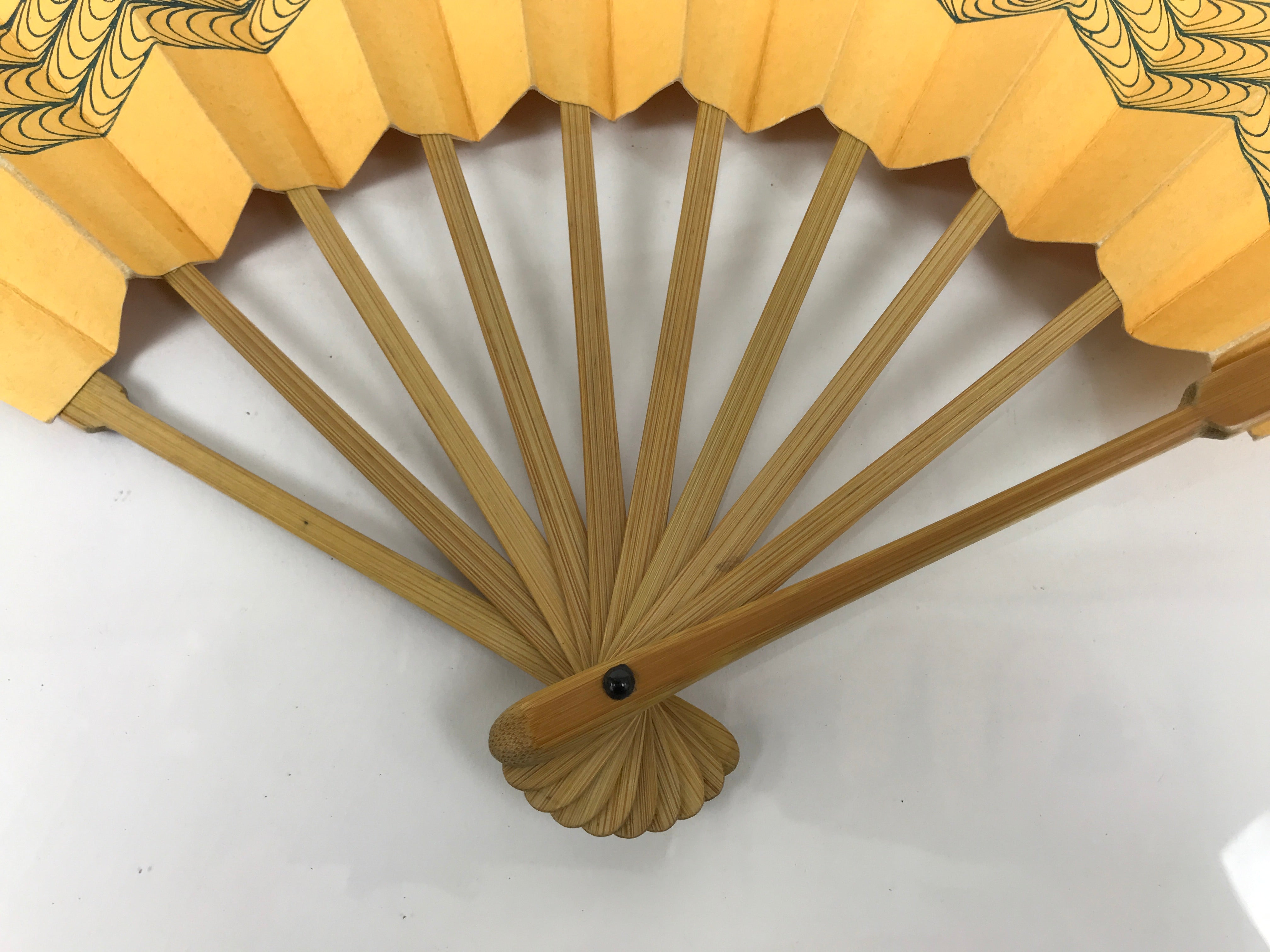 Japanese Paper Folding Fan Sensu Vtg Bamboo Frame Yellow Blue Kanzemizu 4D922