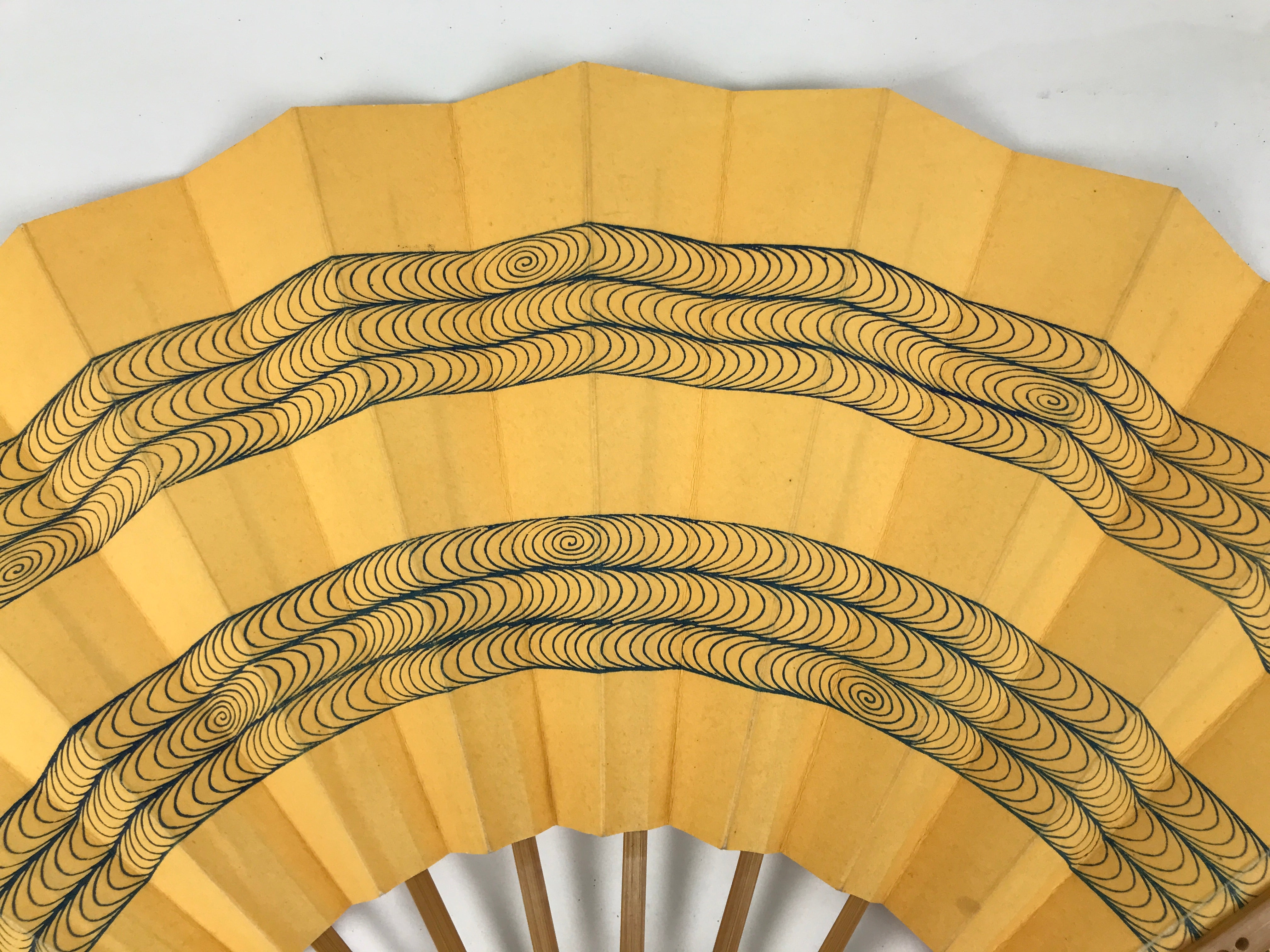 Japanese Paper Folding Fan Sensu Vtg Bamboo Frame Yellow Blue Kanzemizu 4D922