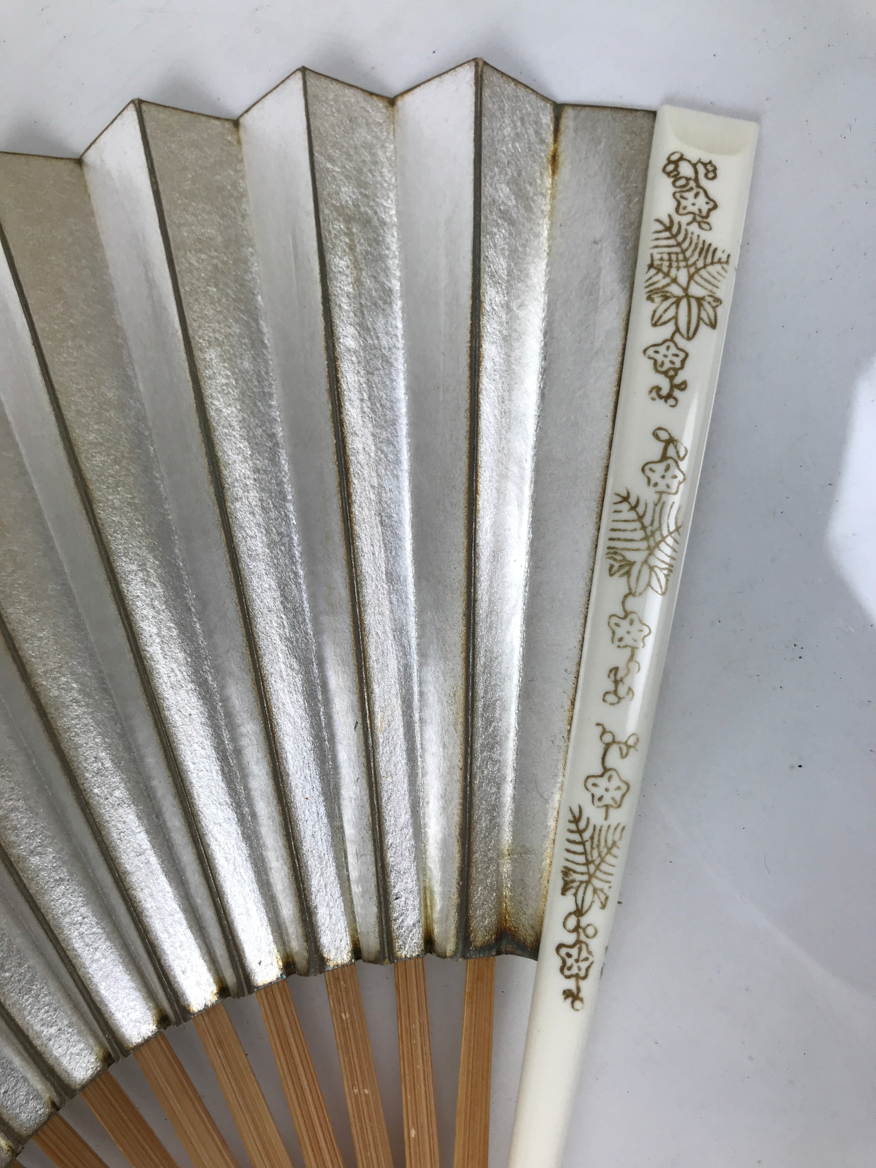 Japanese Paper Folding Fan Sensu Vtg Bamboo Resin Gold Silver White Formal 4D906