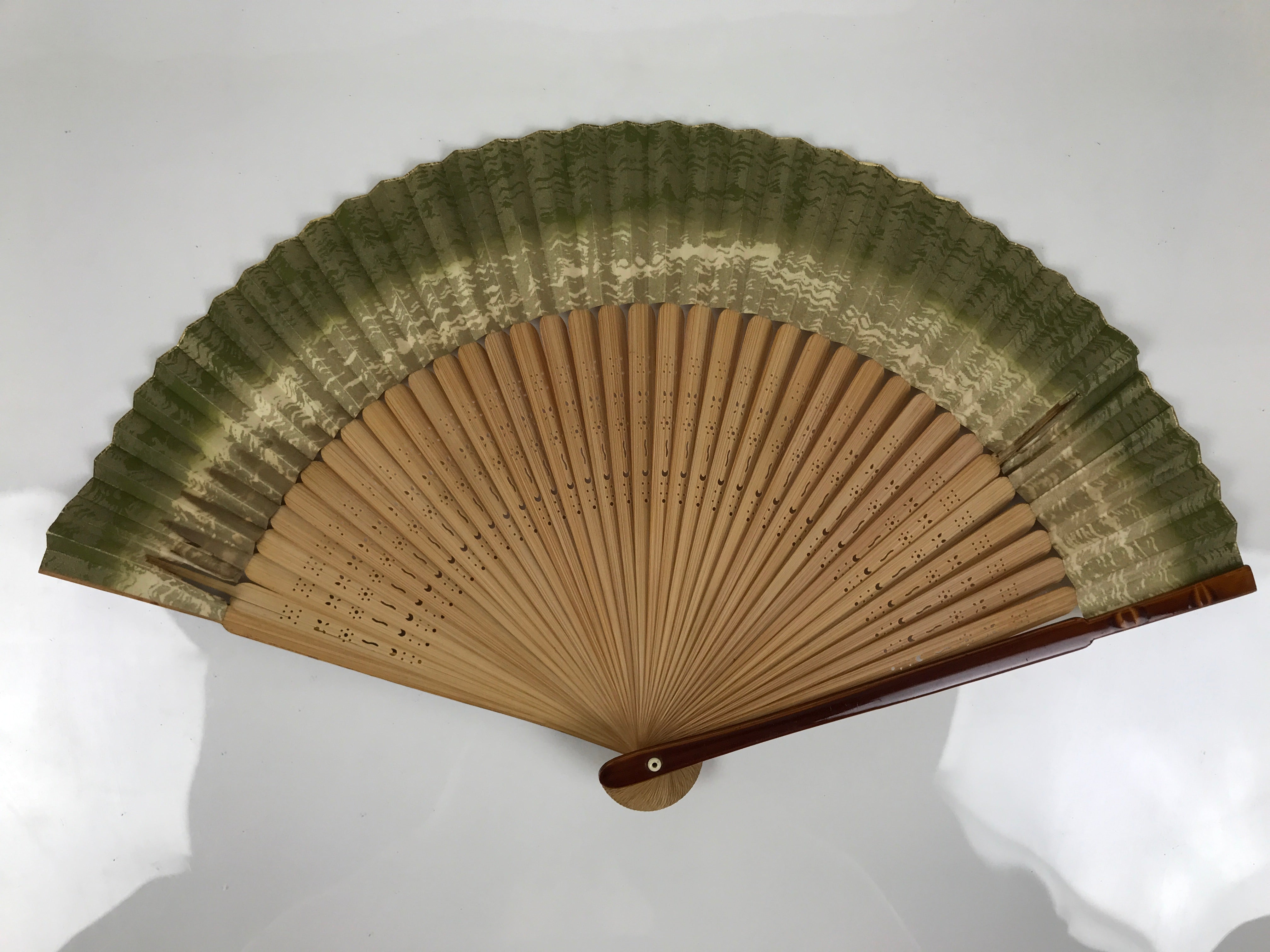 Japanese Paper Folding Fan Sensu Vtg Lacquer Bamboo Frame Green Gold Waves 4D900